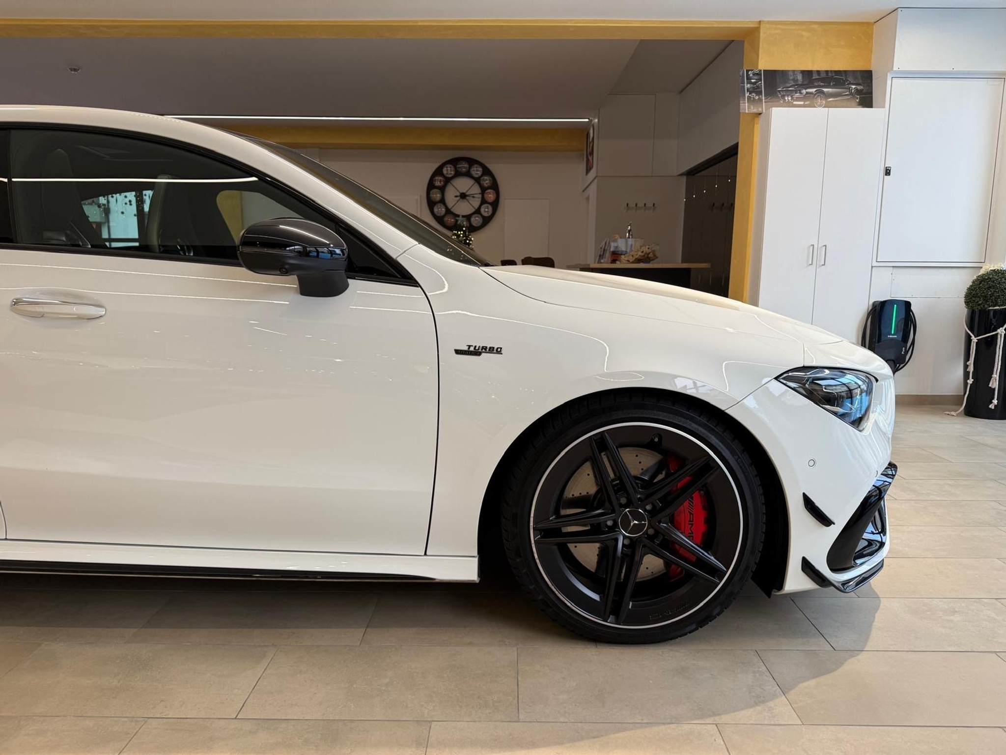 listing desktop thumbnail image 5