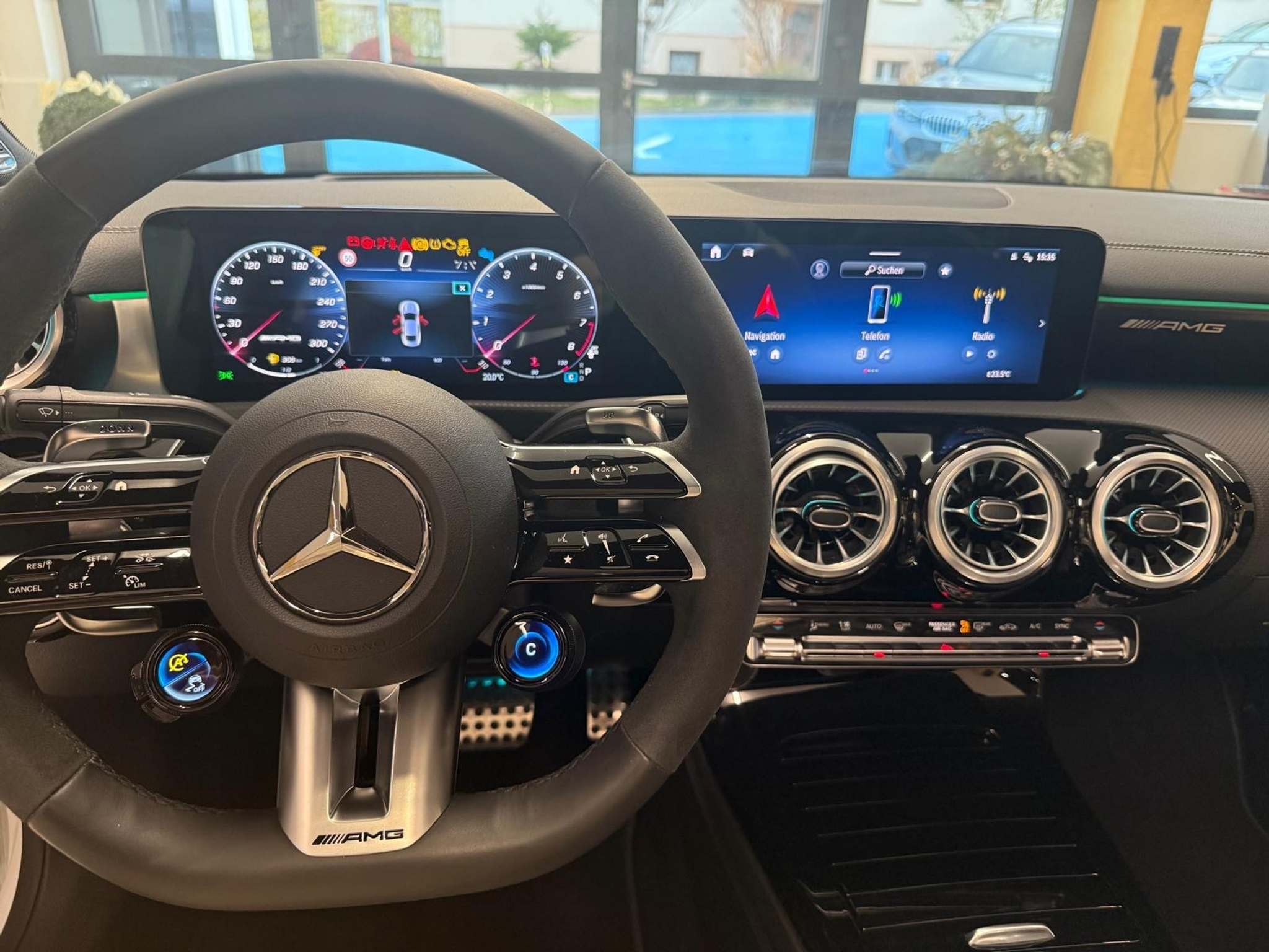 listing desktop thumbnail image 12