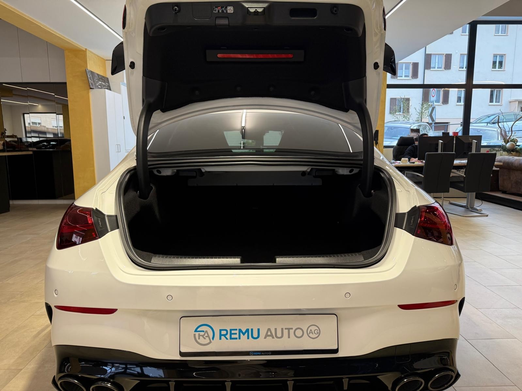 listing desktop thumbnail image 2