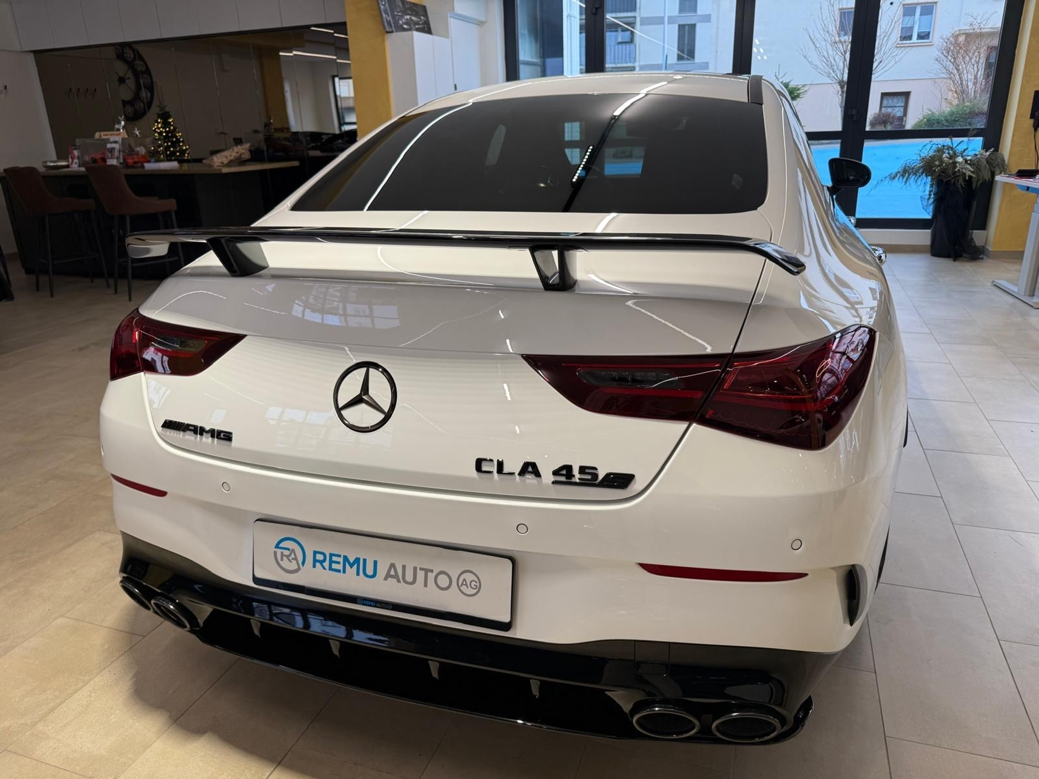 listing desktop thumbnail image 8