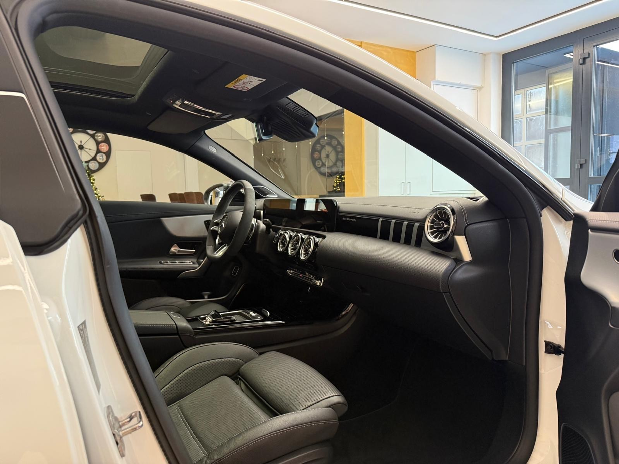 listing desktop thumbnail image 16