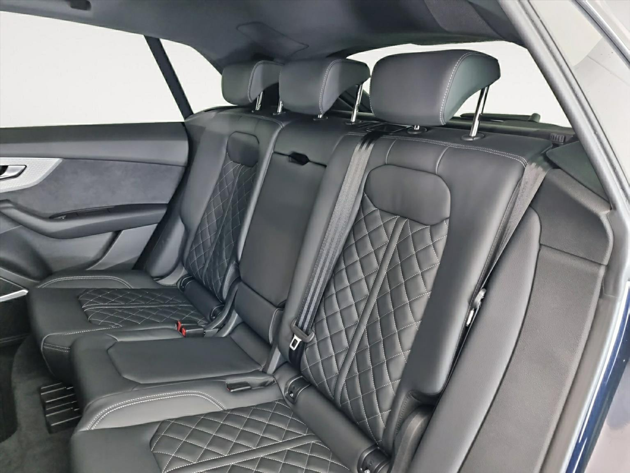 listing desktop thumbnail image 14