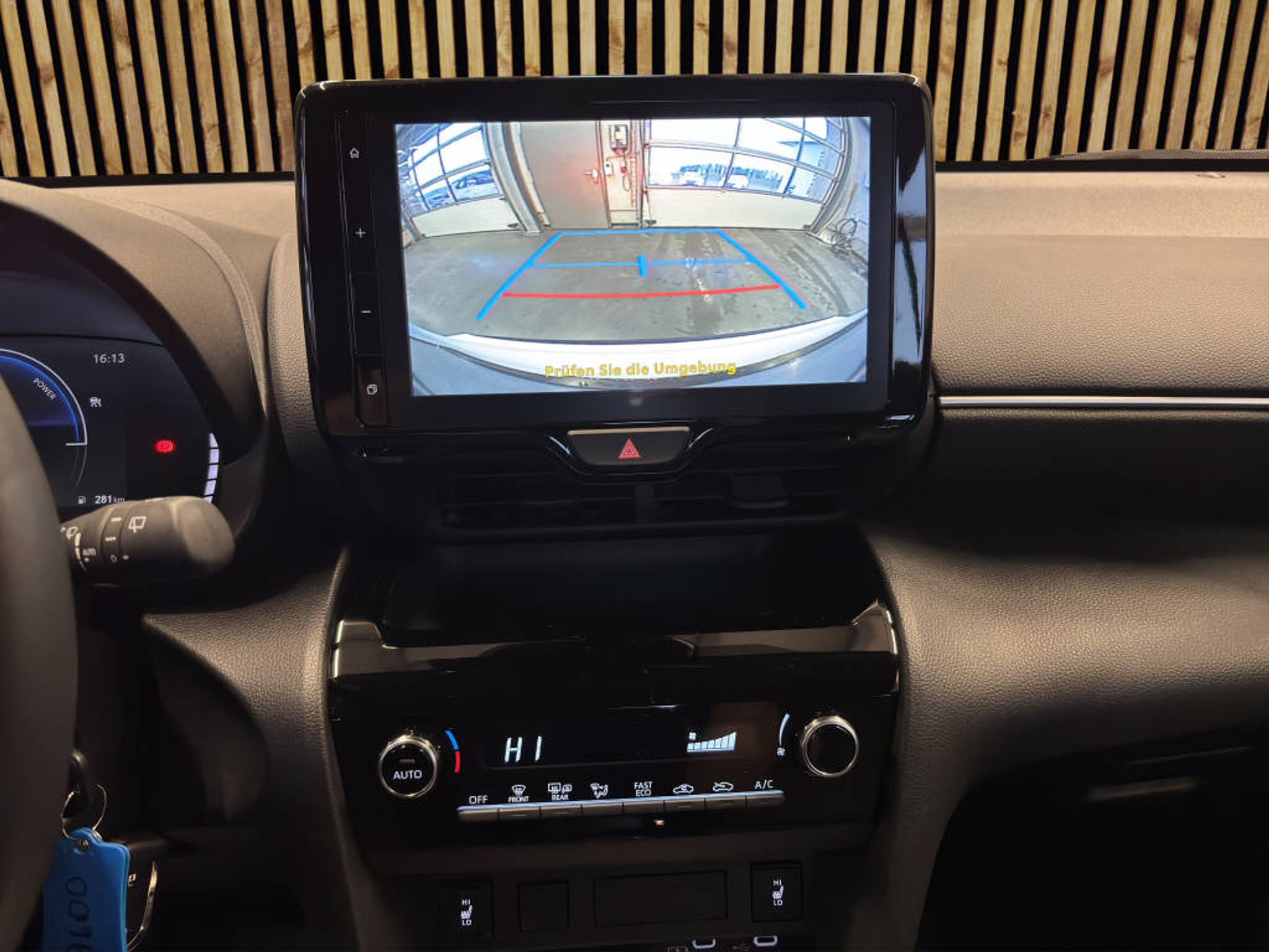 listing desktop thumbnail image 9