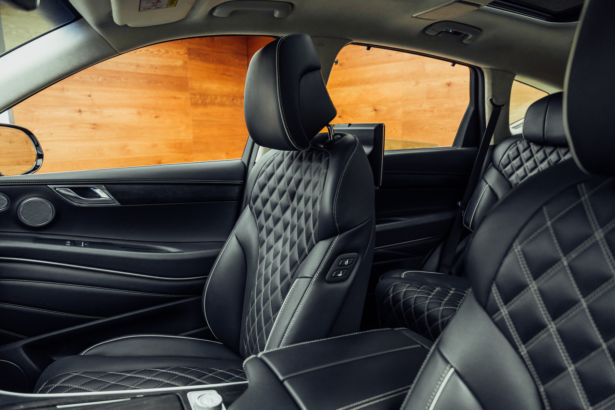 listing desktop thumbnail image 5