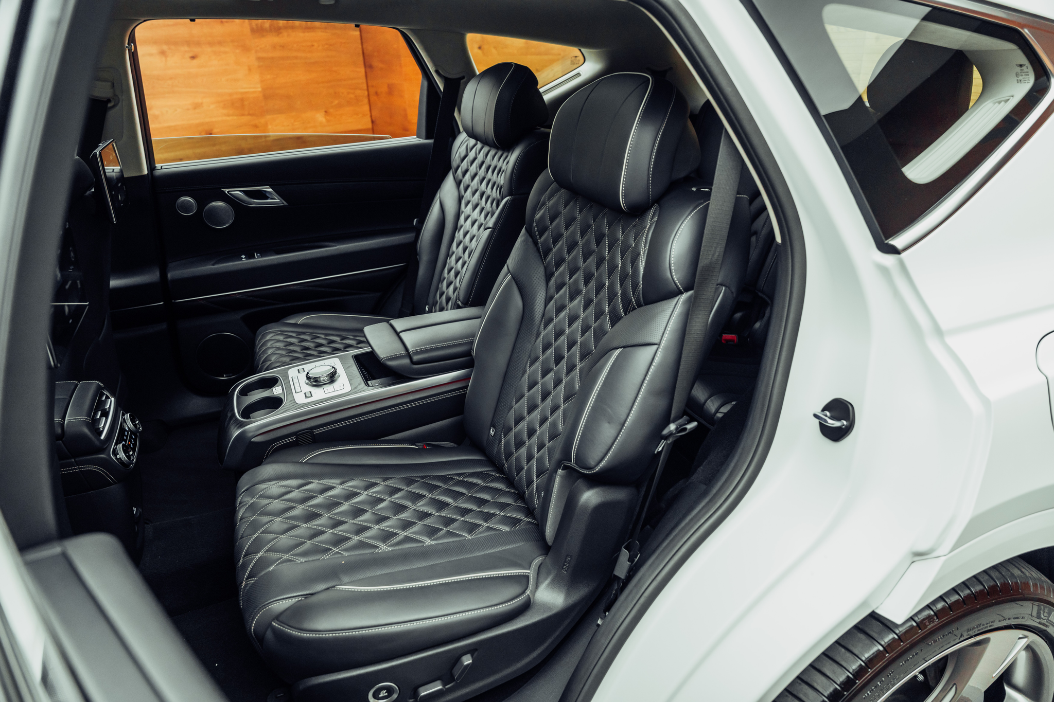 listing desktop thumbnail image 6