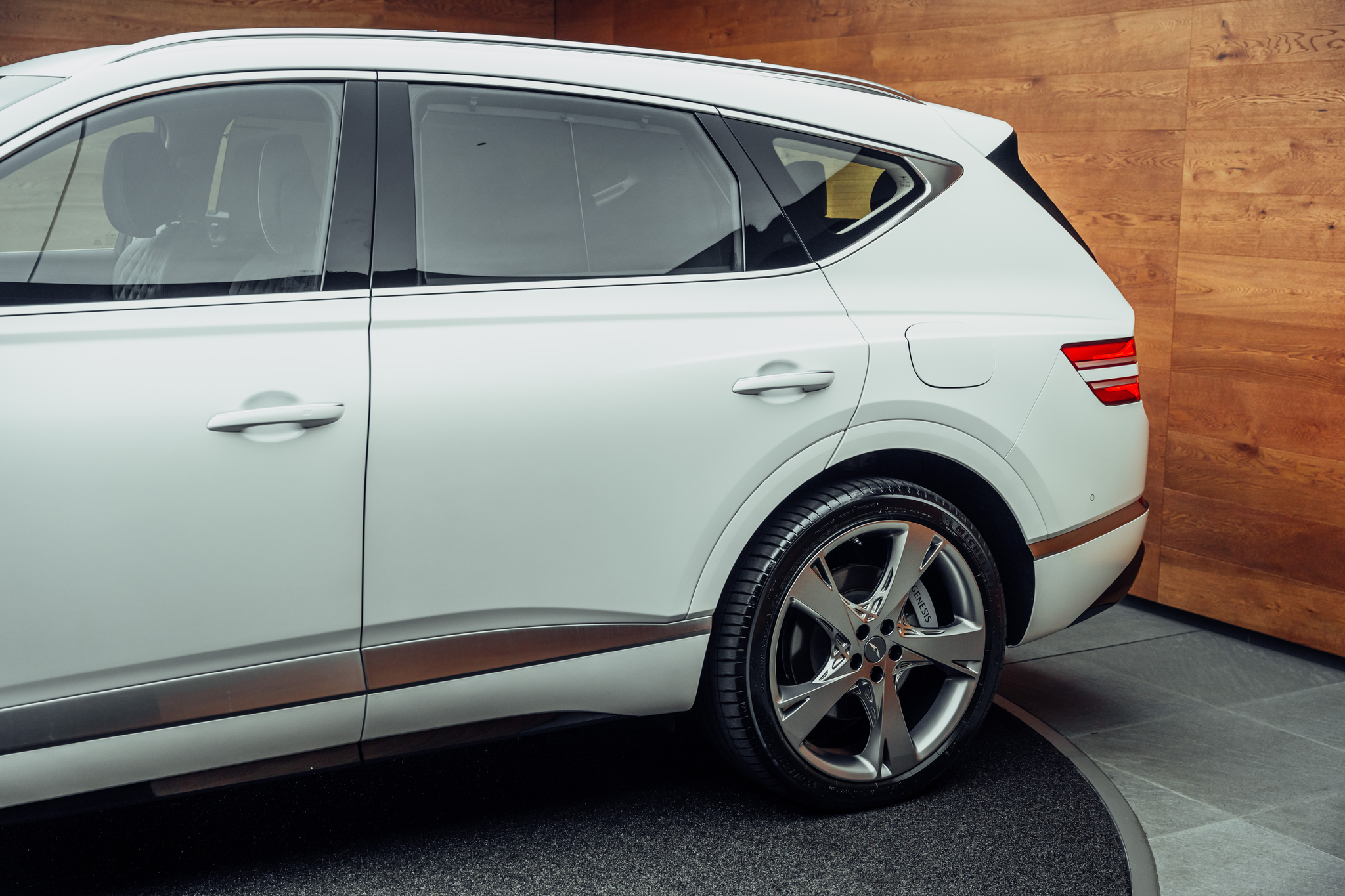 listing desktop thumbnail image 17