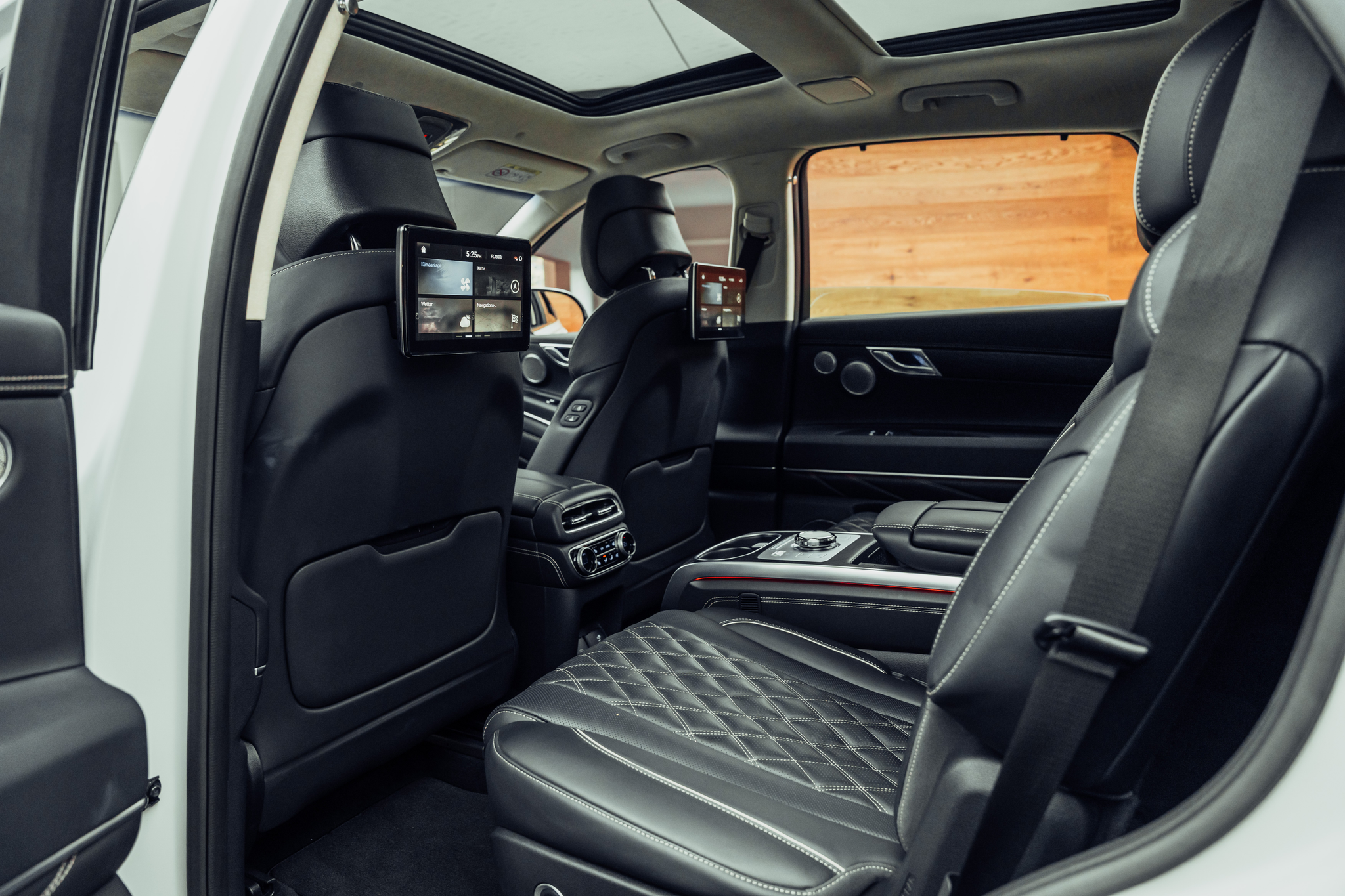 listing desktop thumbnail image 7