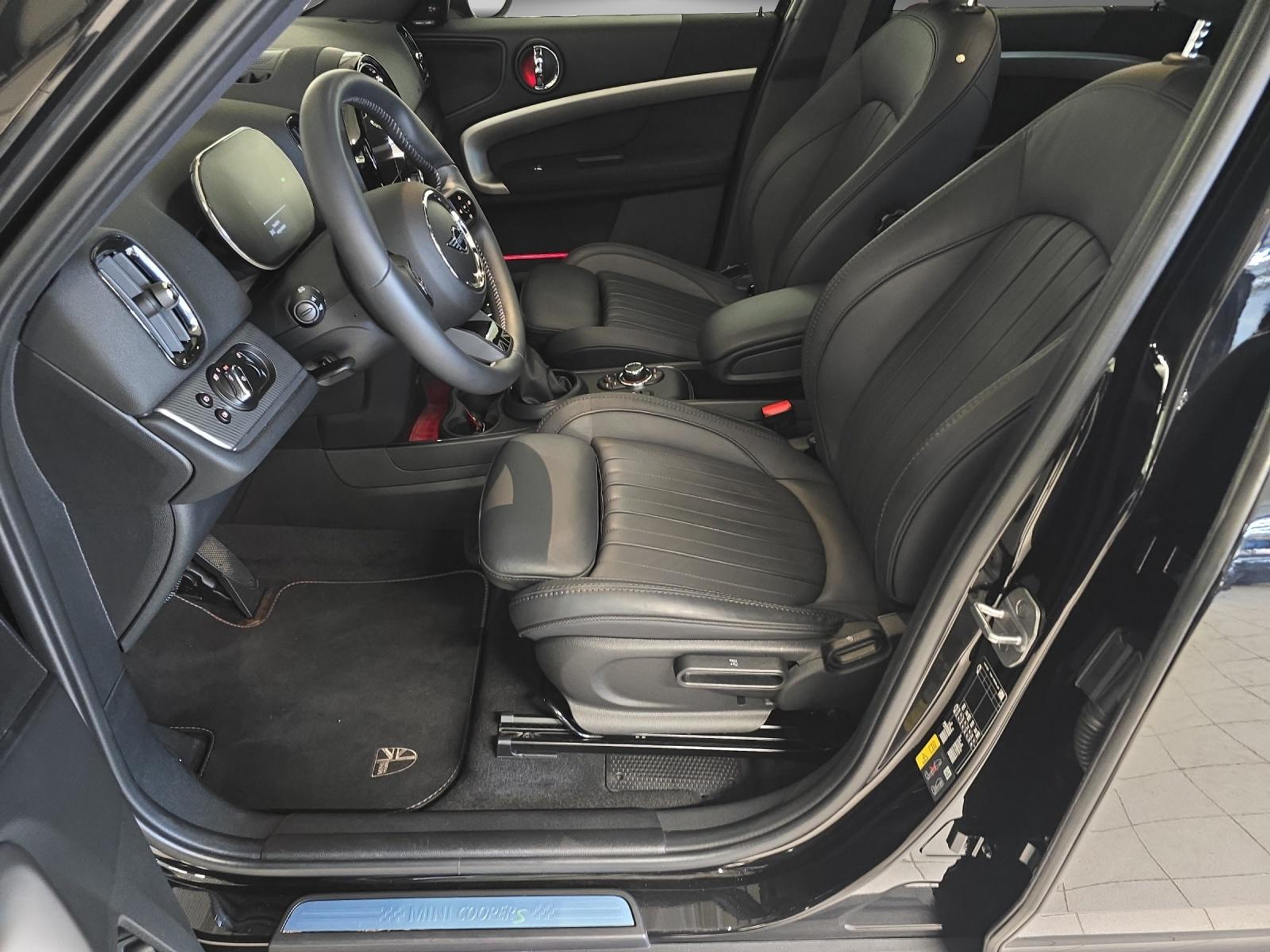 listing desktop thumbnail image 11