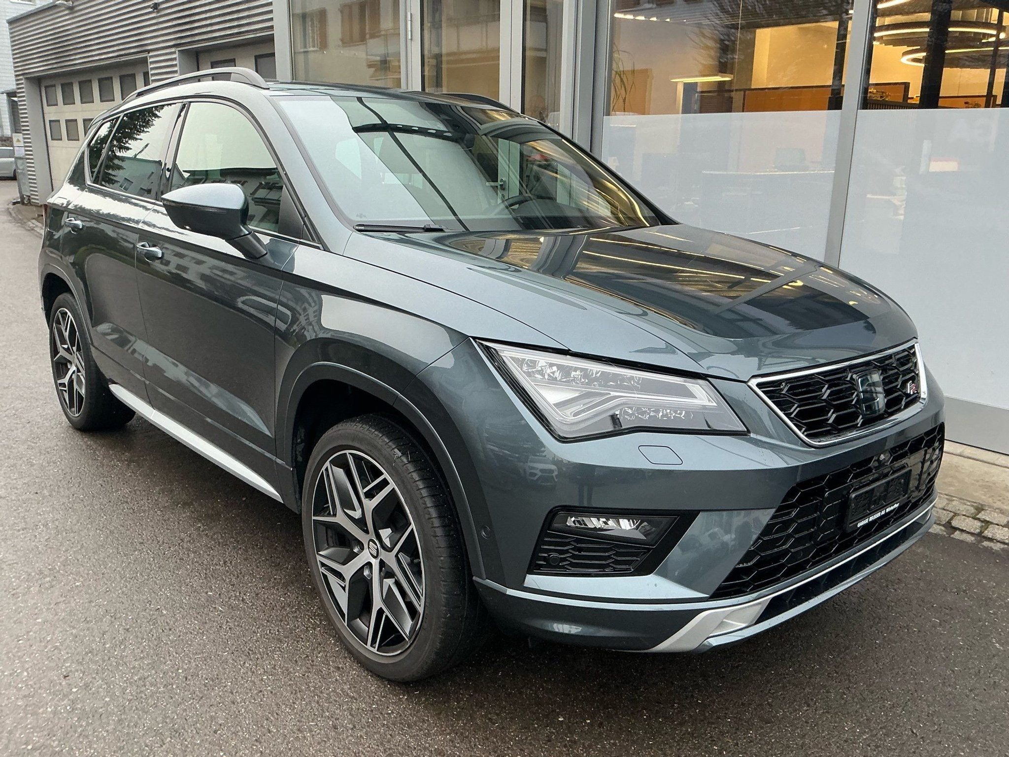 listing desktop thumbnail image 2