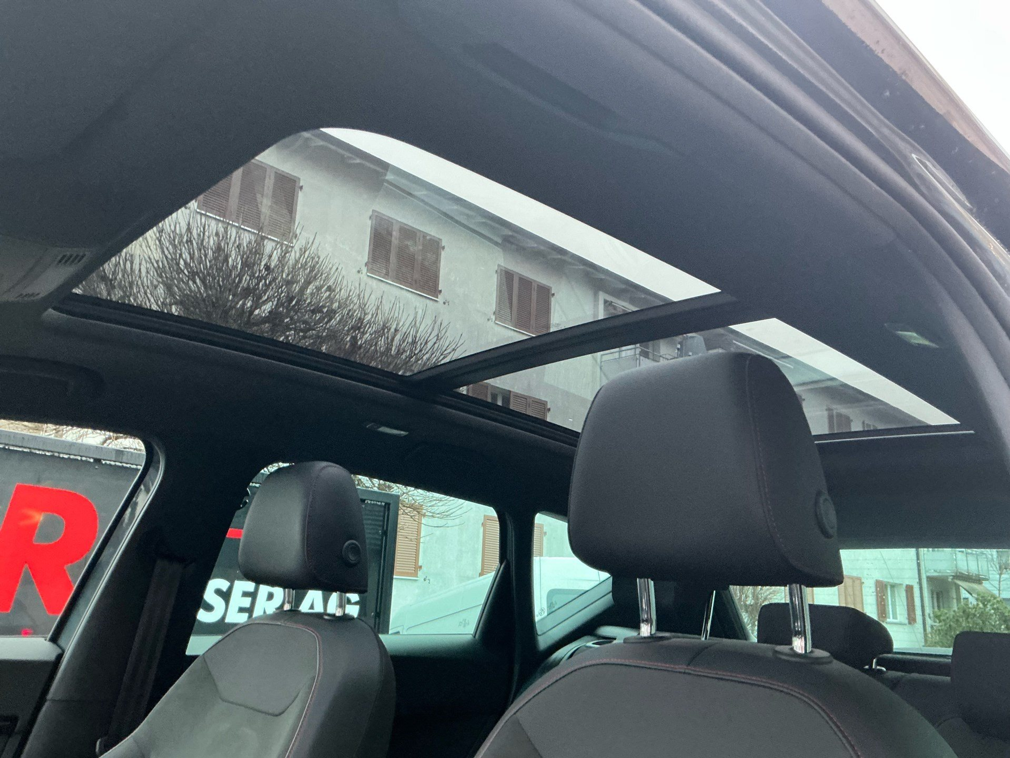 listing desktop thumbnail image 8