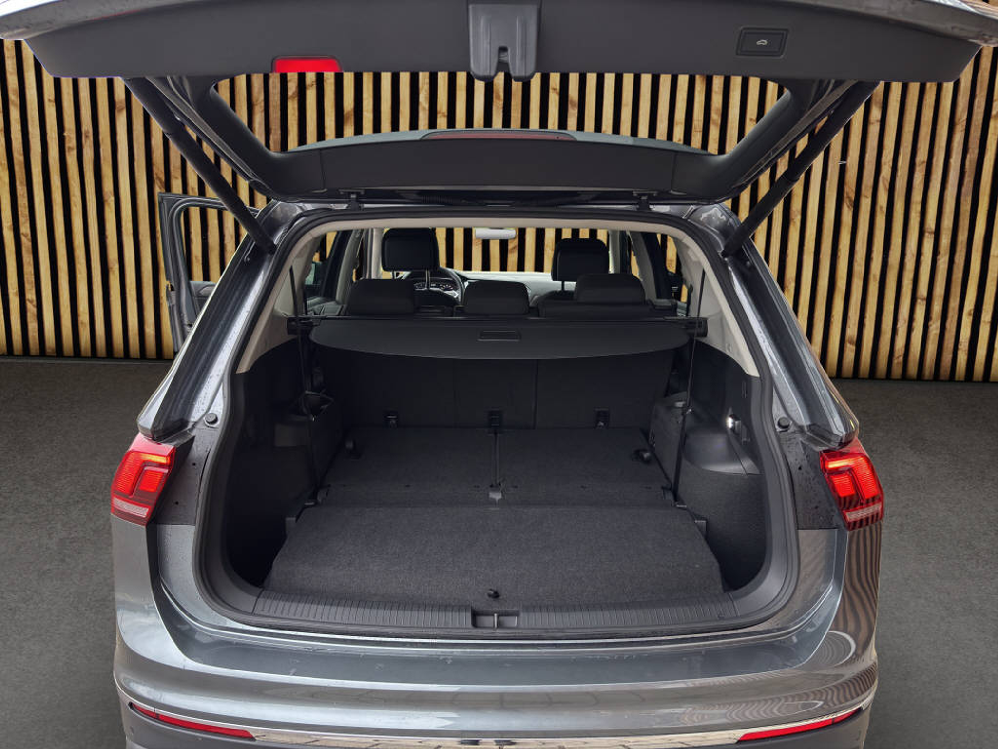 listing desktop thumbnail image 14