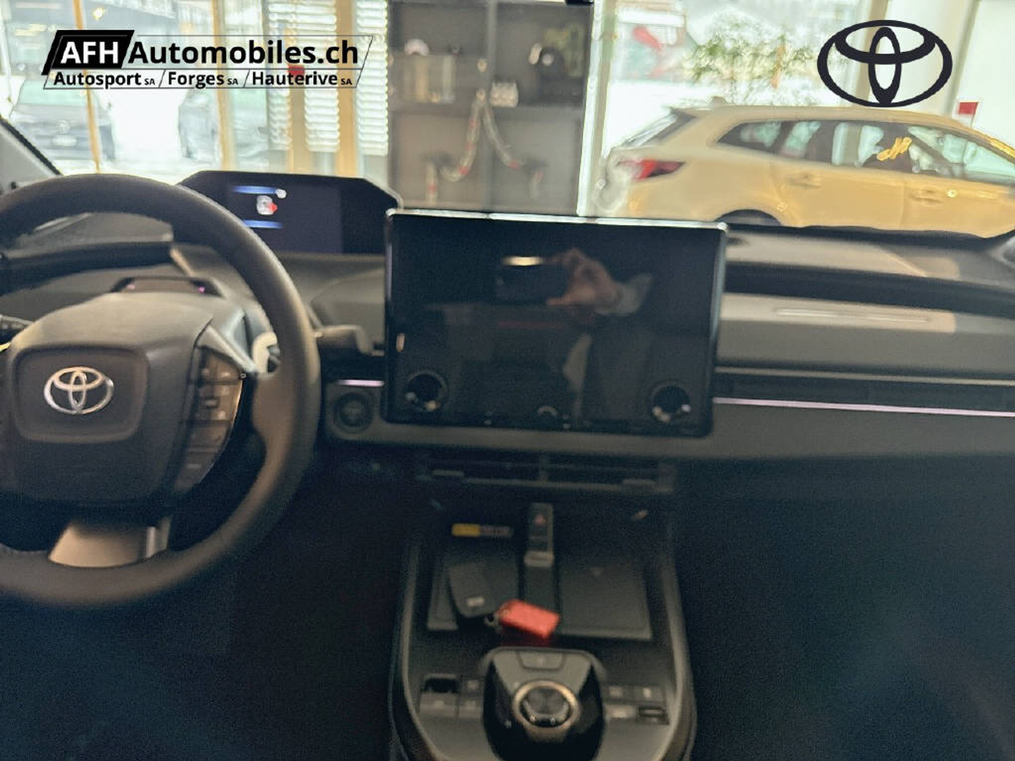 listing desktop thumbnail image 11