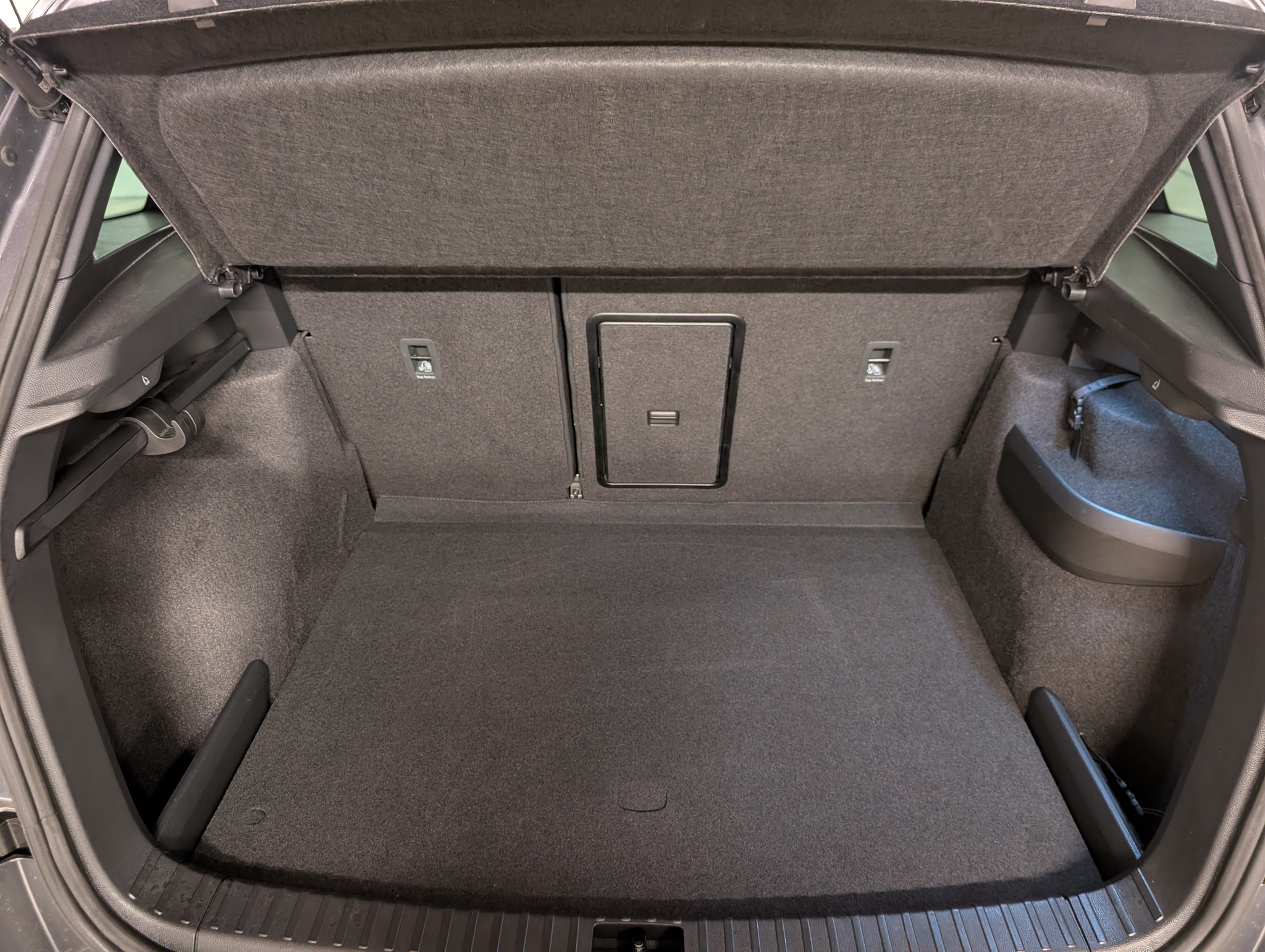 listing desktop thumbnail image 12