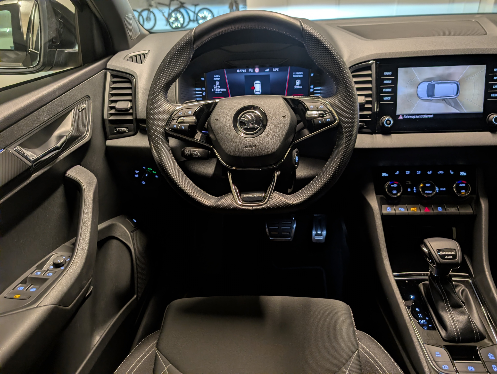 listing desktop thumbnail image 8