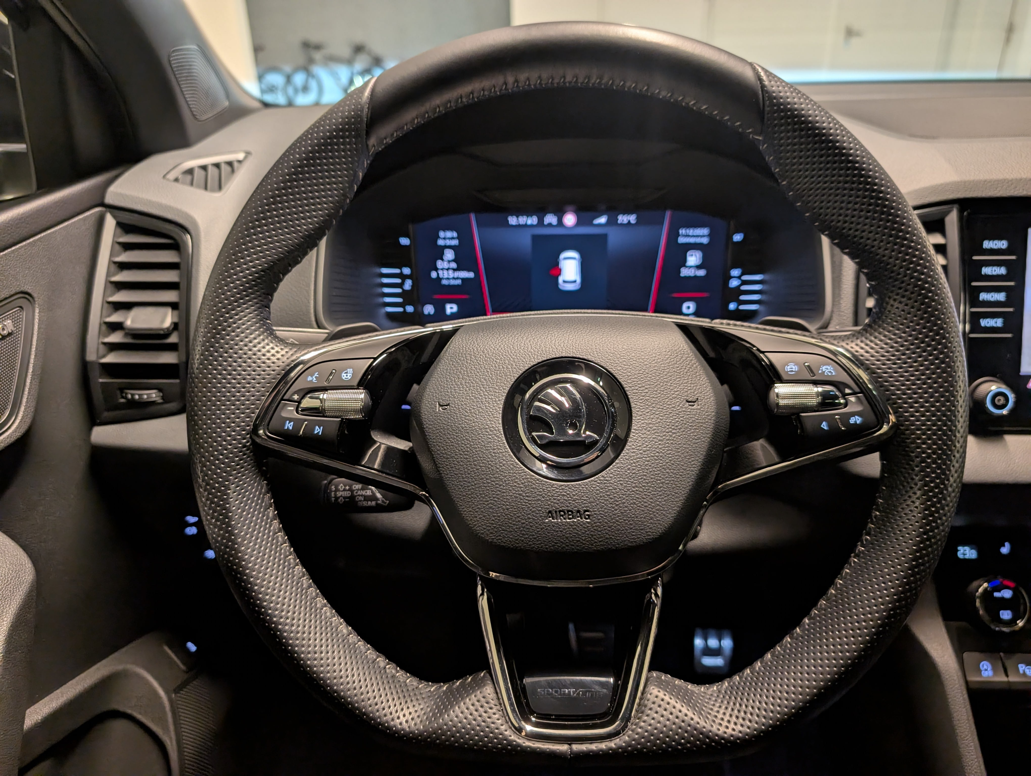 listing desktop thumbnail image 9