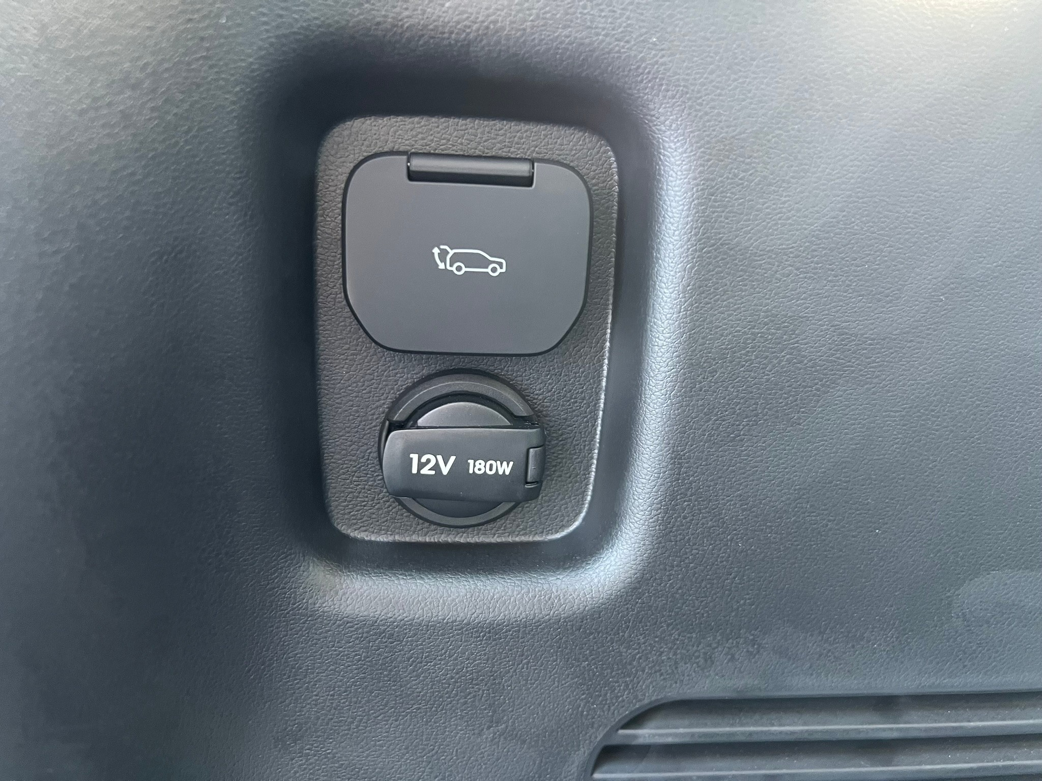 listing desktop thumbnail image 22