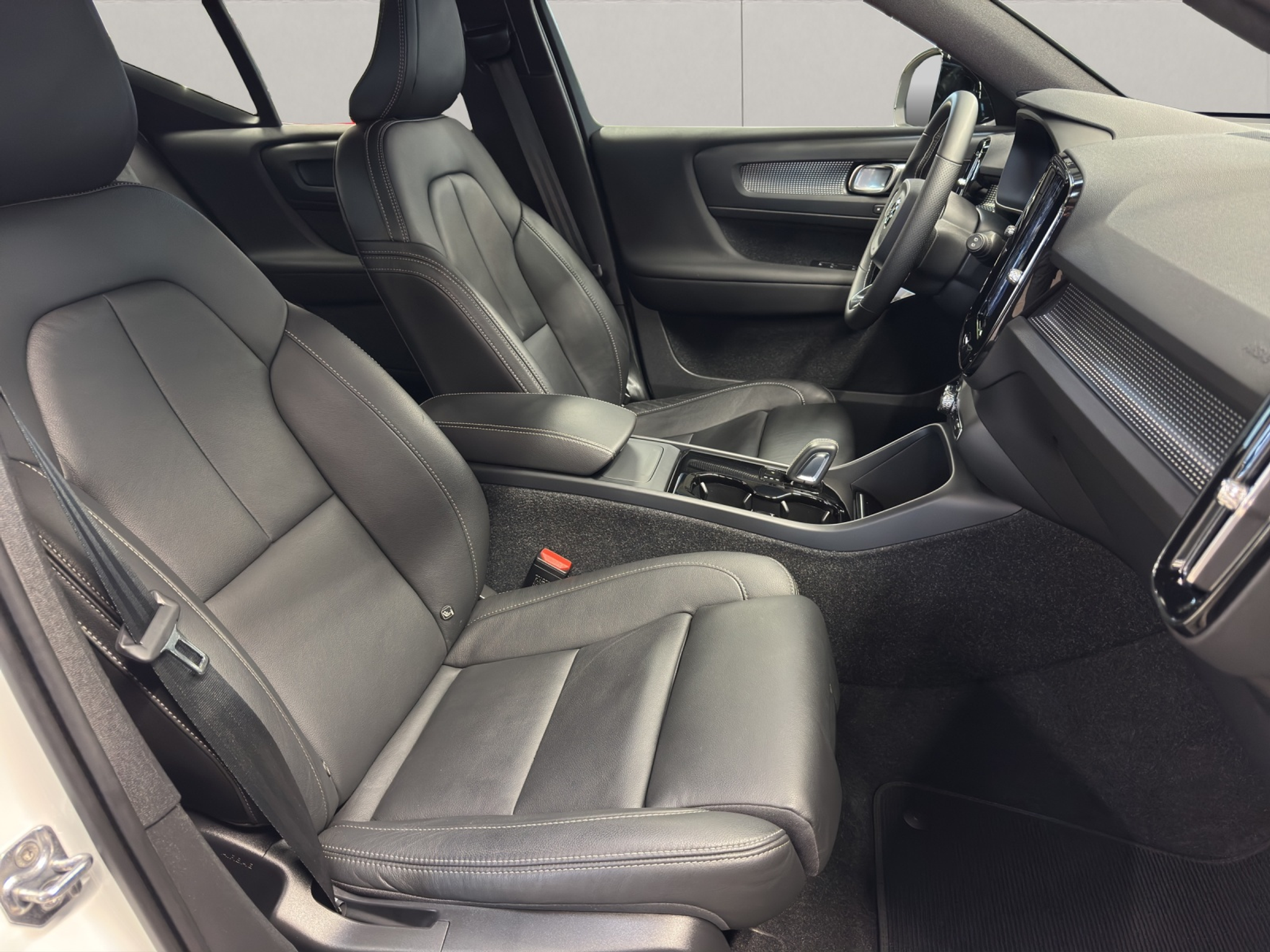 listing desktop thumbnail image 9