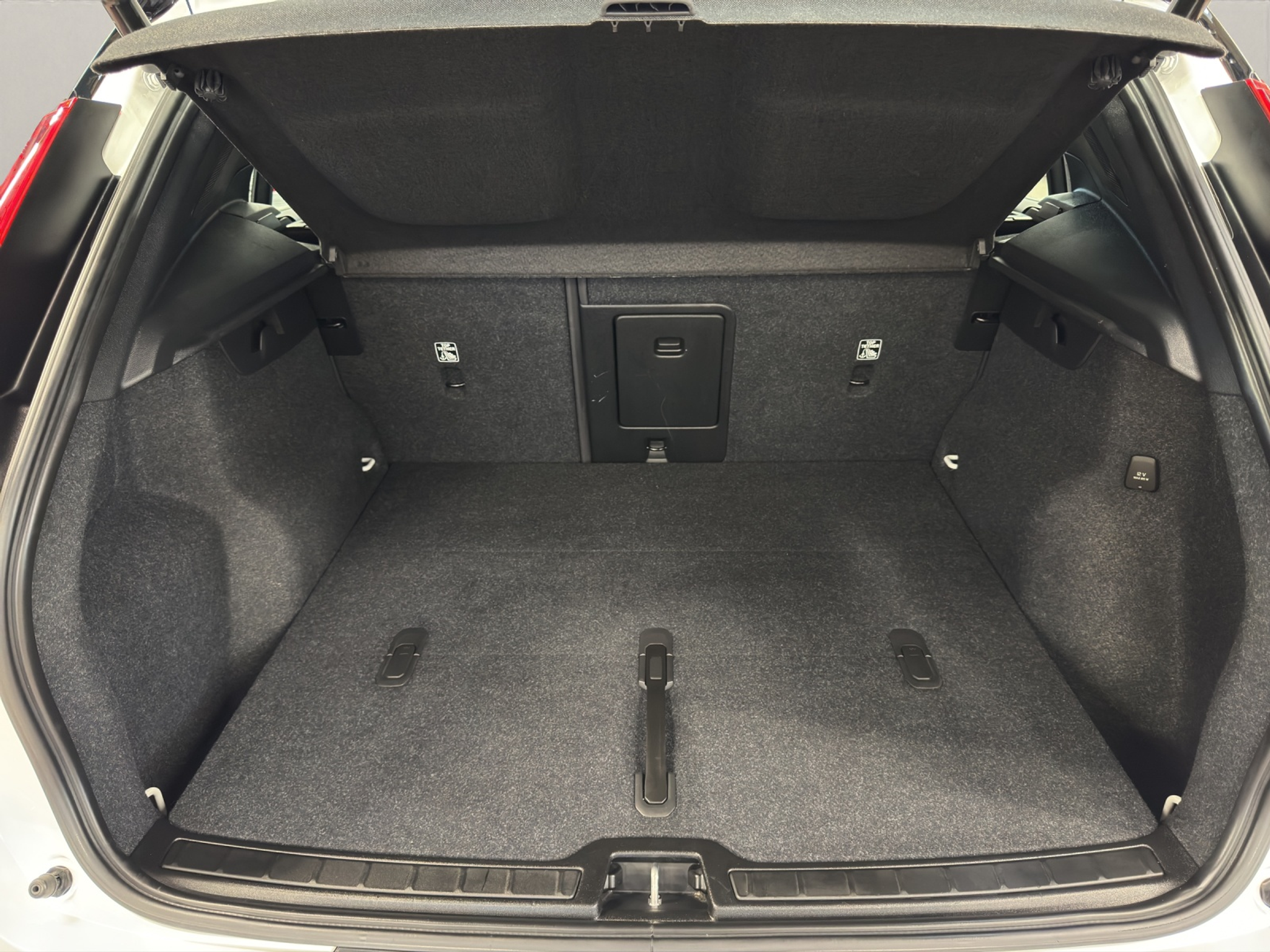 listing desktop thumbnail image 10