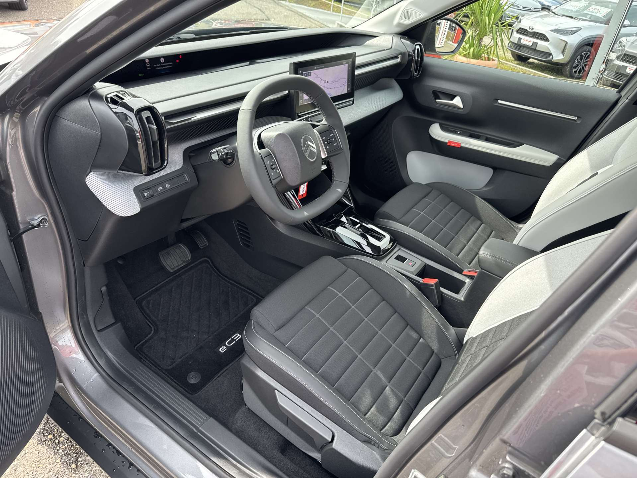 listing desktop thumbnail image 5