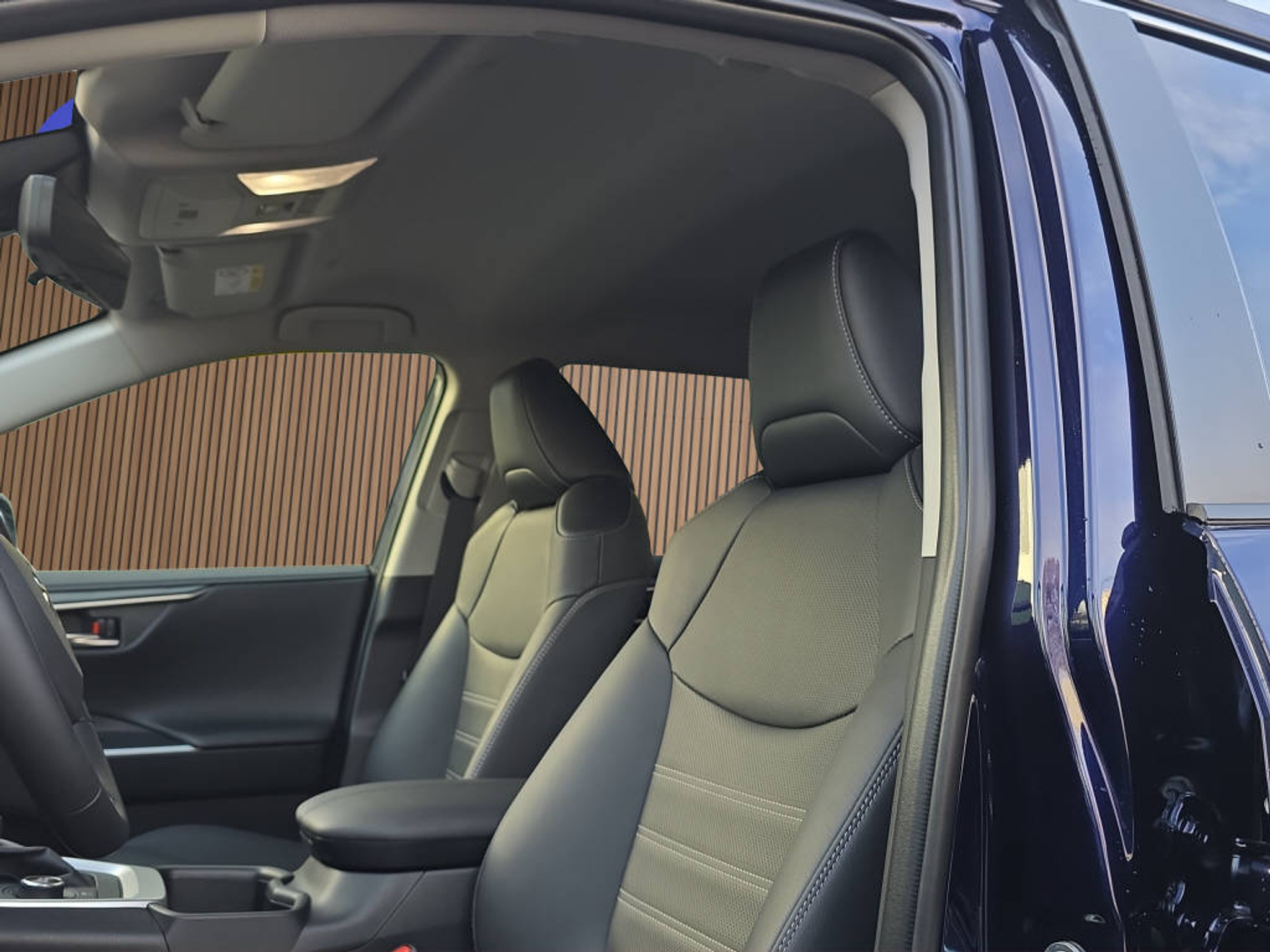 listing desktop thumbnail image 18