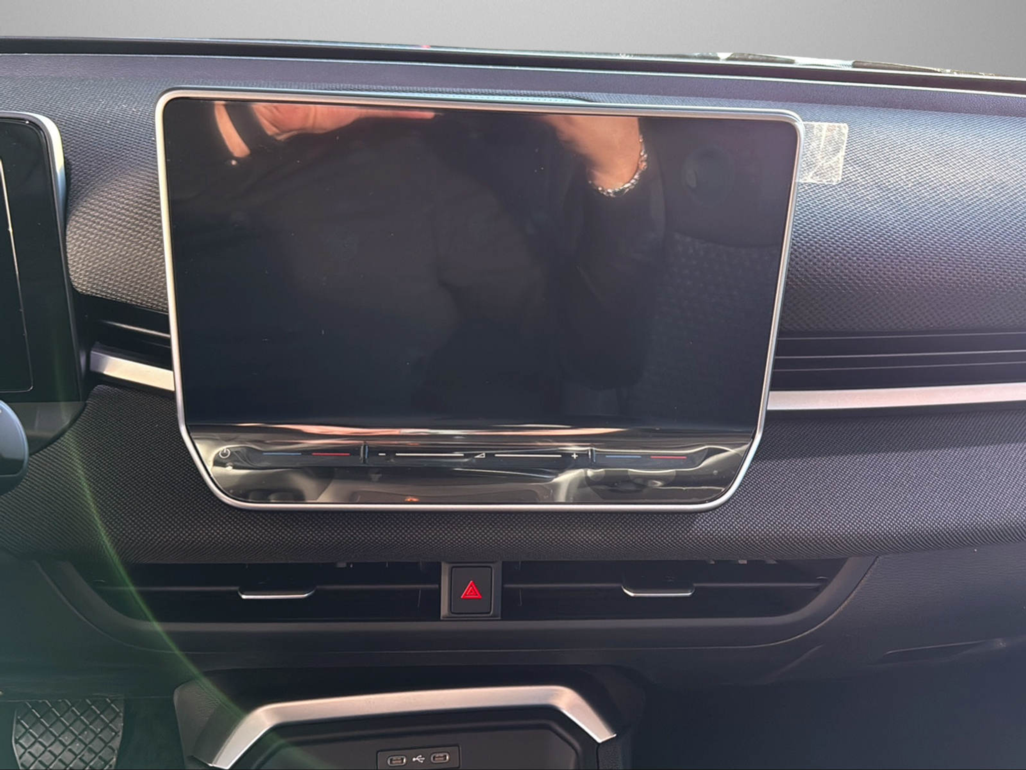 listing desktop thumbnail image 10