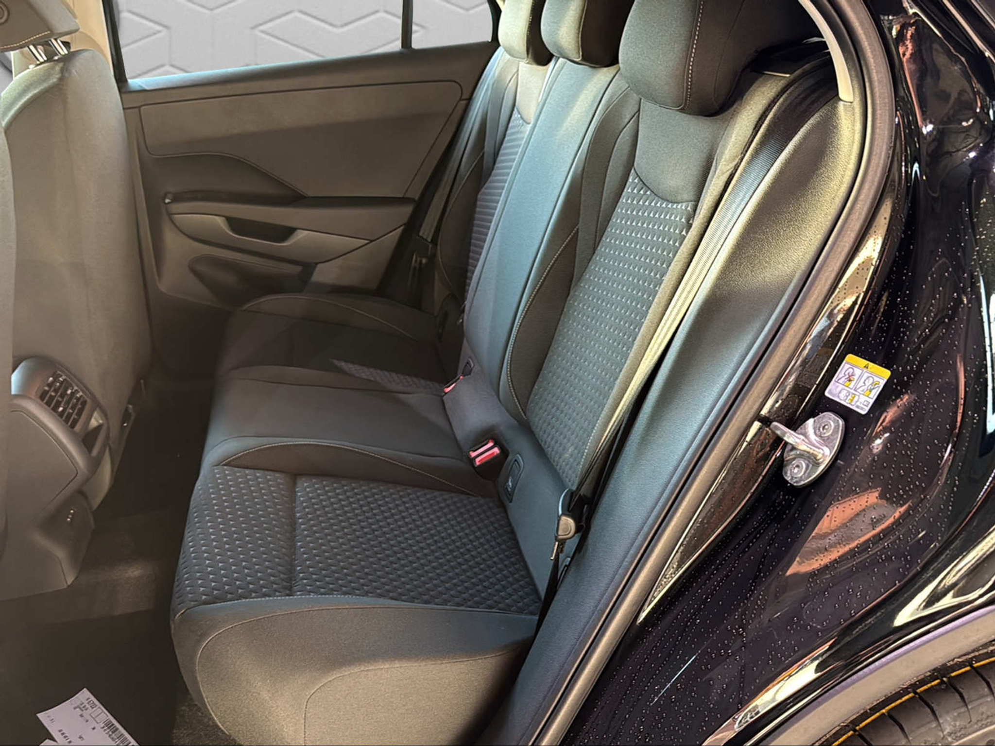 listing desktop thumbnail image 12