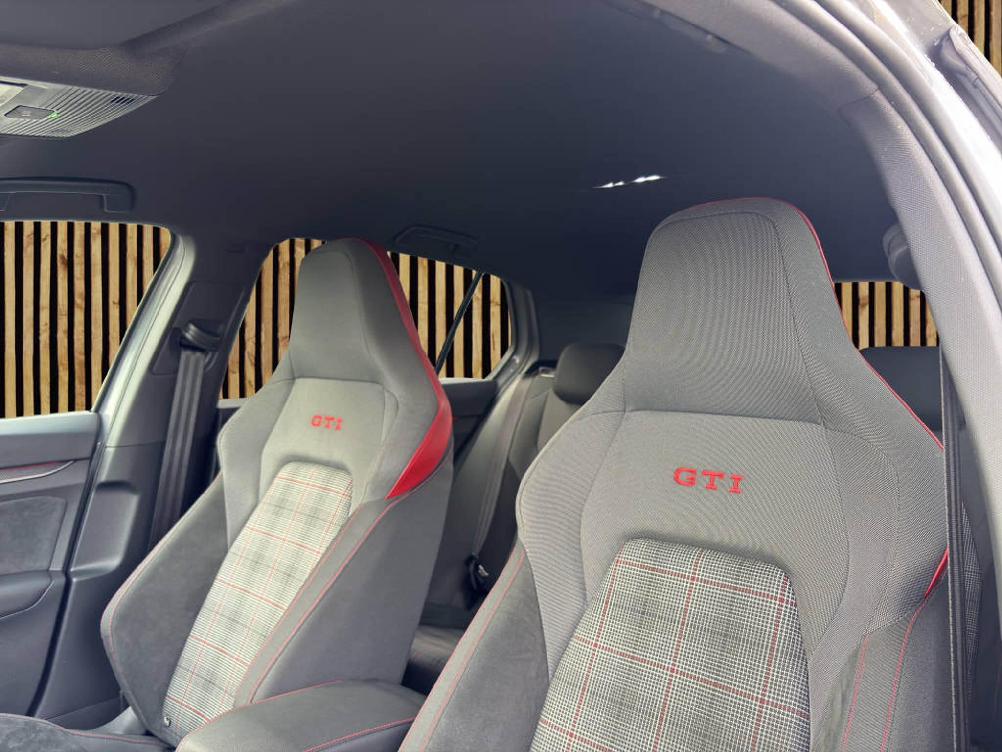 listing desktop thumbnail image 16