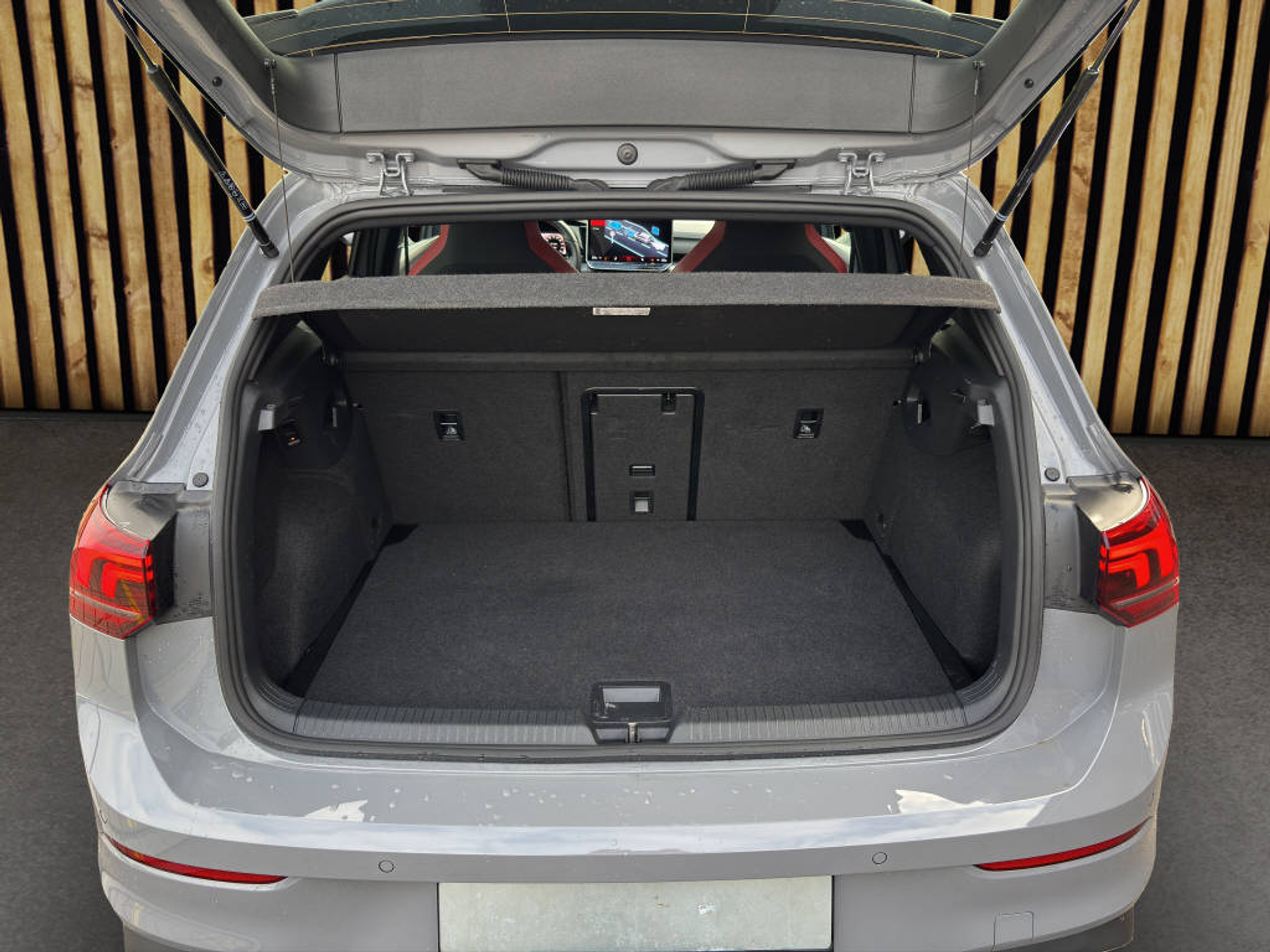 listing desktop thumbnail image 14