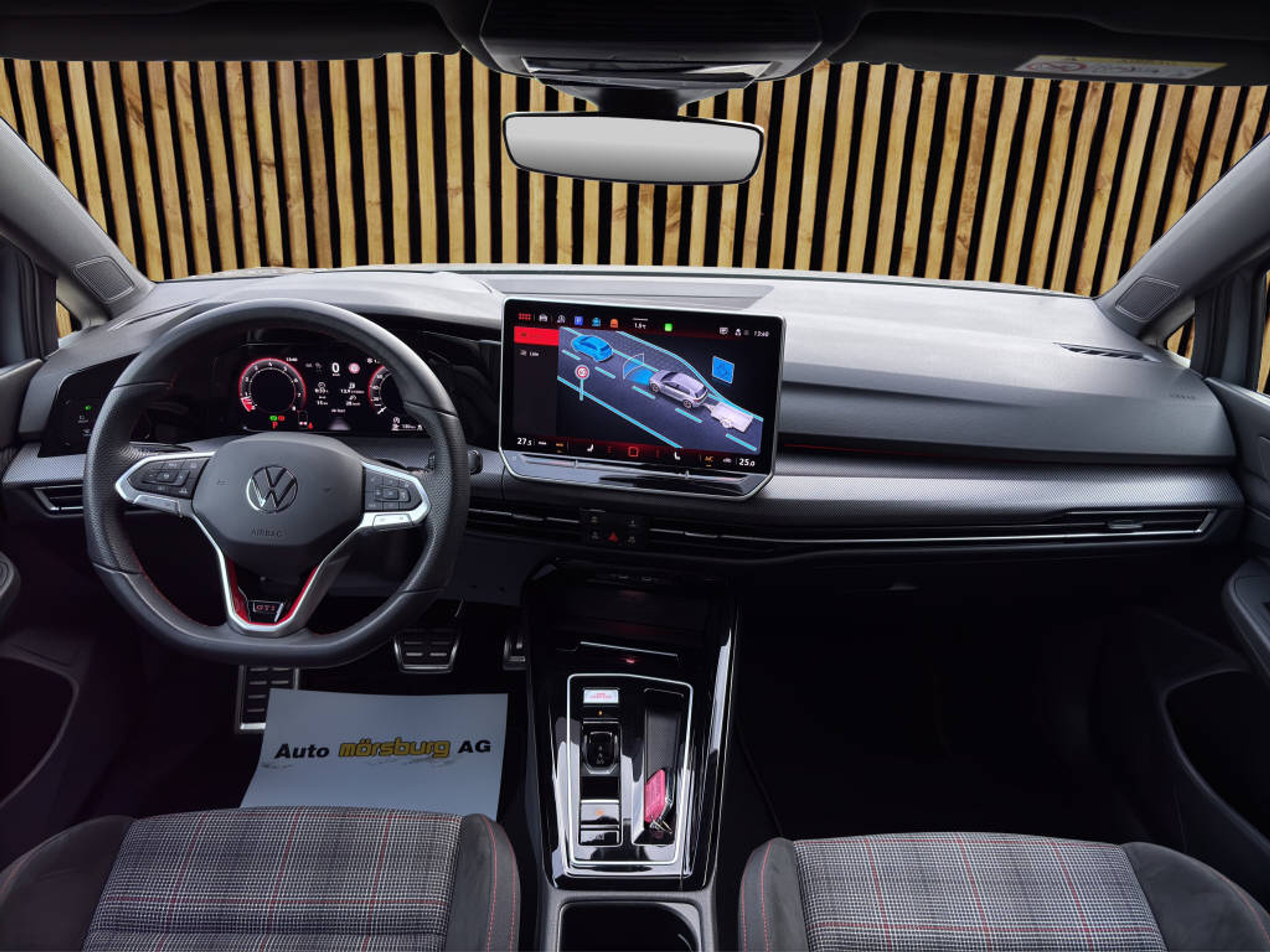 listing desktop thumbnail image 6