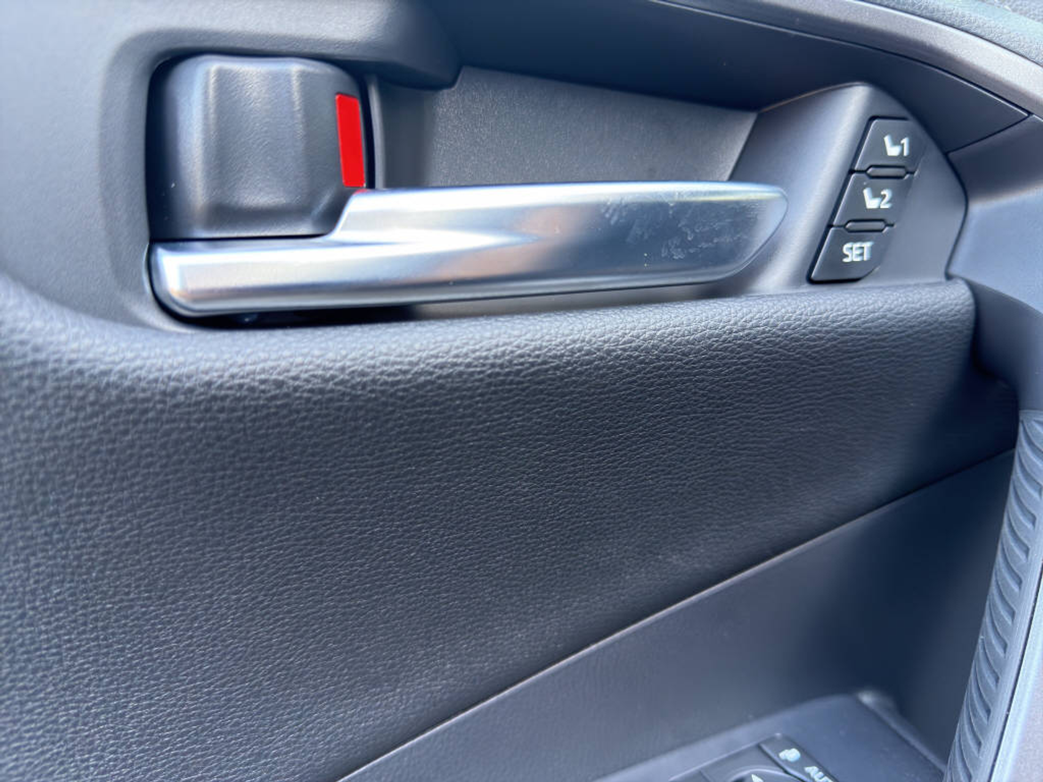 listing desktop thumbnail image 24