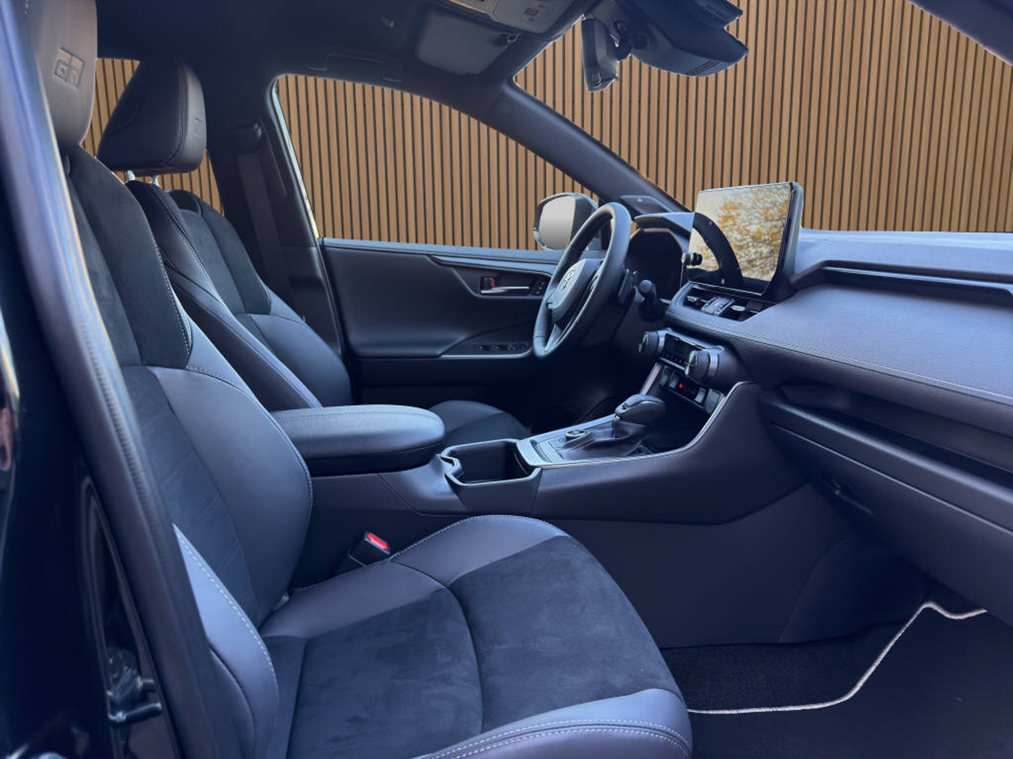 listing desktop thumbnail image 20