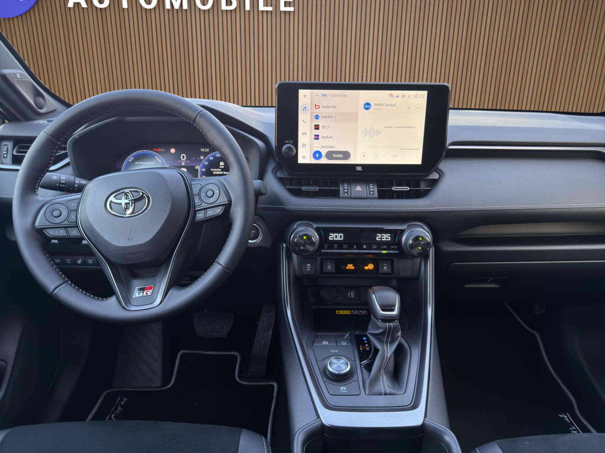 listing desktop thumbnail image 12