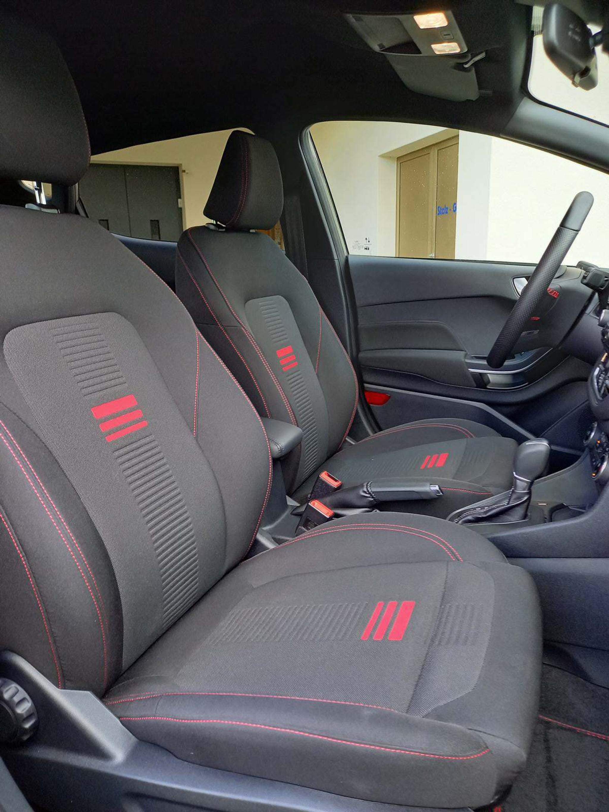 listing desktop thumbnail image 8