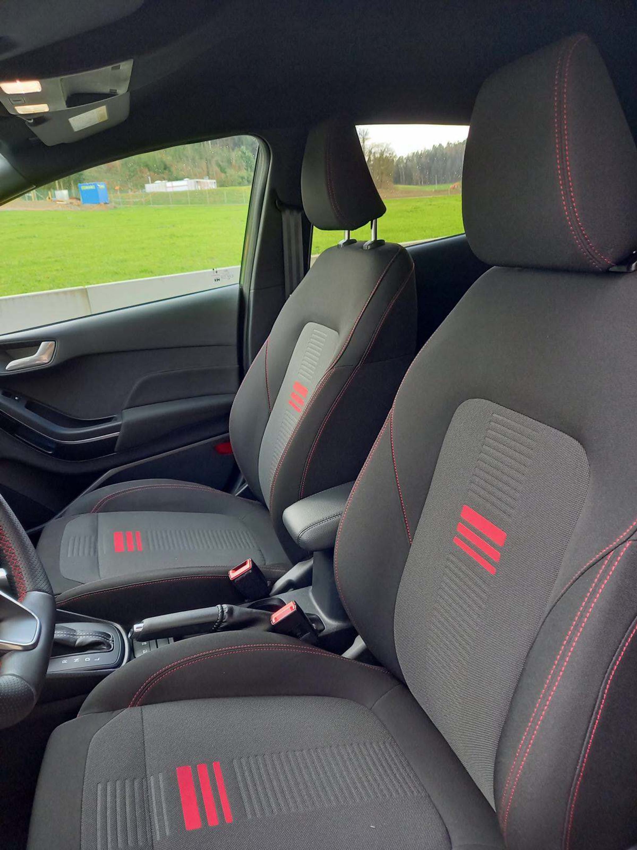 listing desktop thumbnail image 9