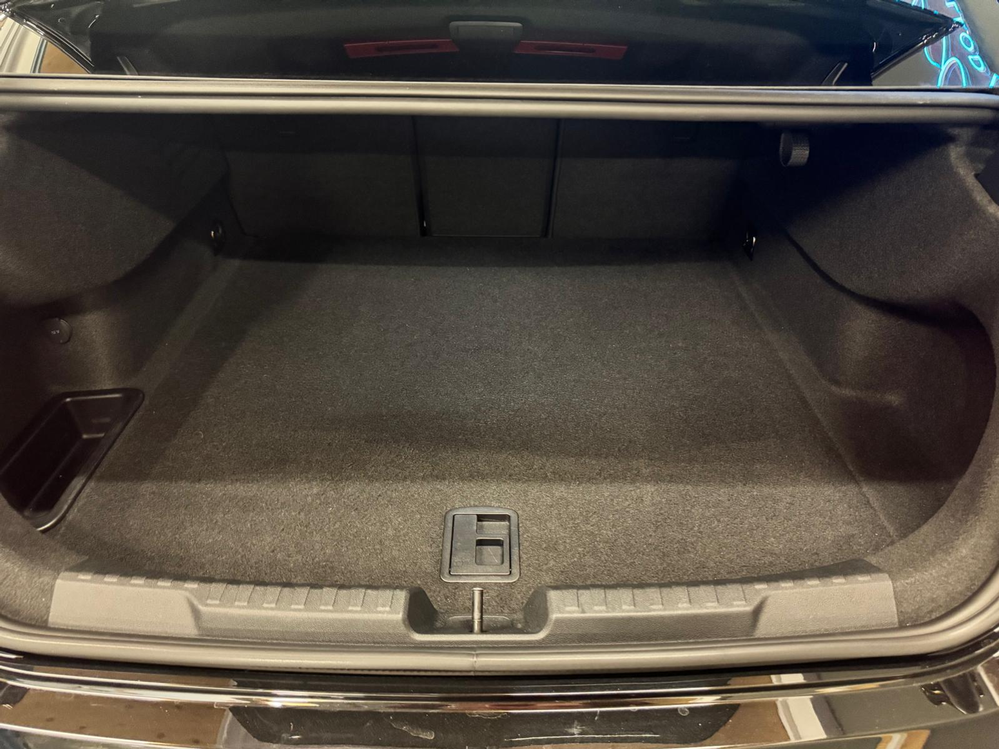 listing desktop thumbnail image 26