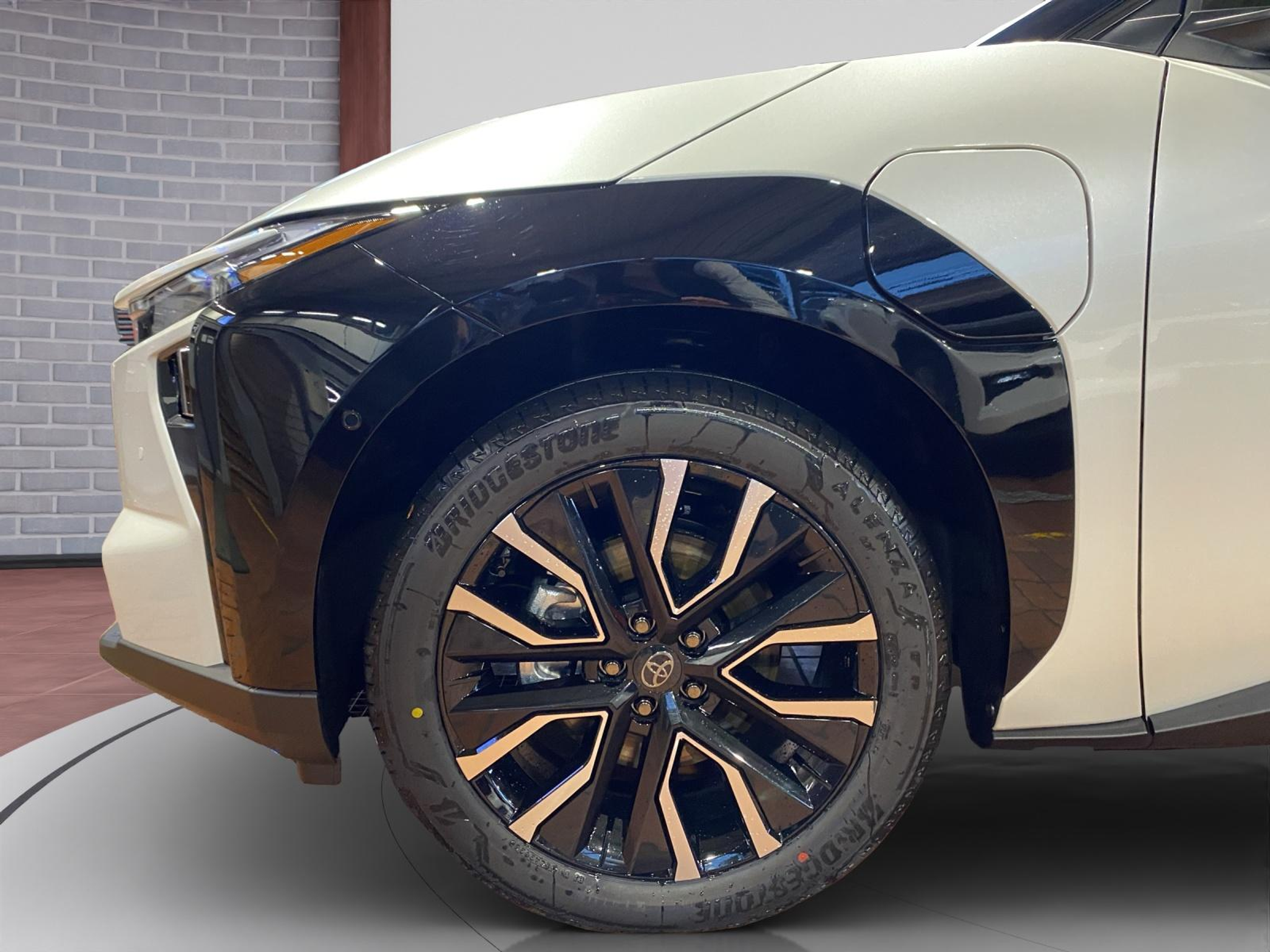 listing desktop thumbnail image 9