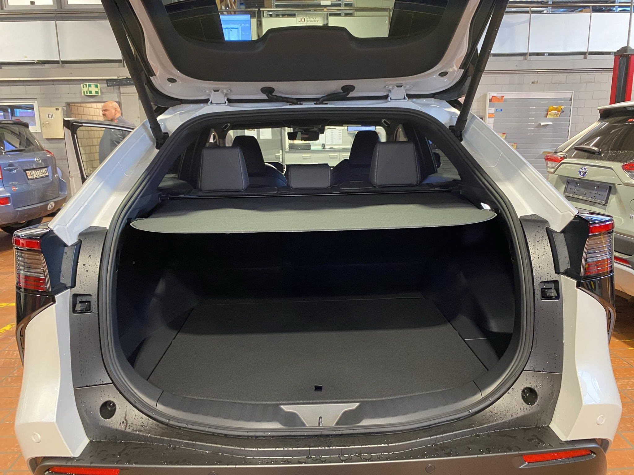 listing desktop thumbnail image 10