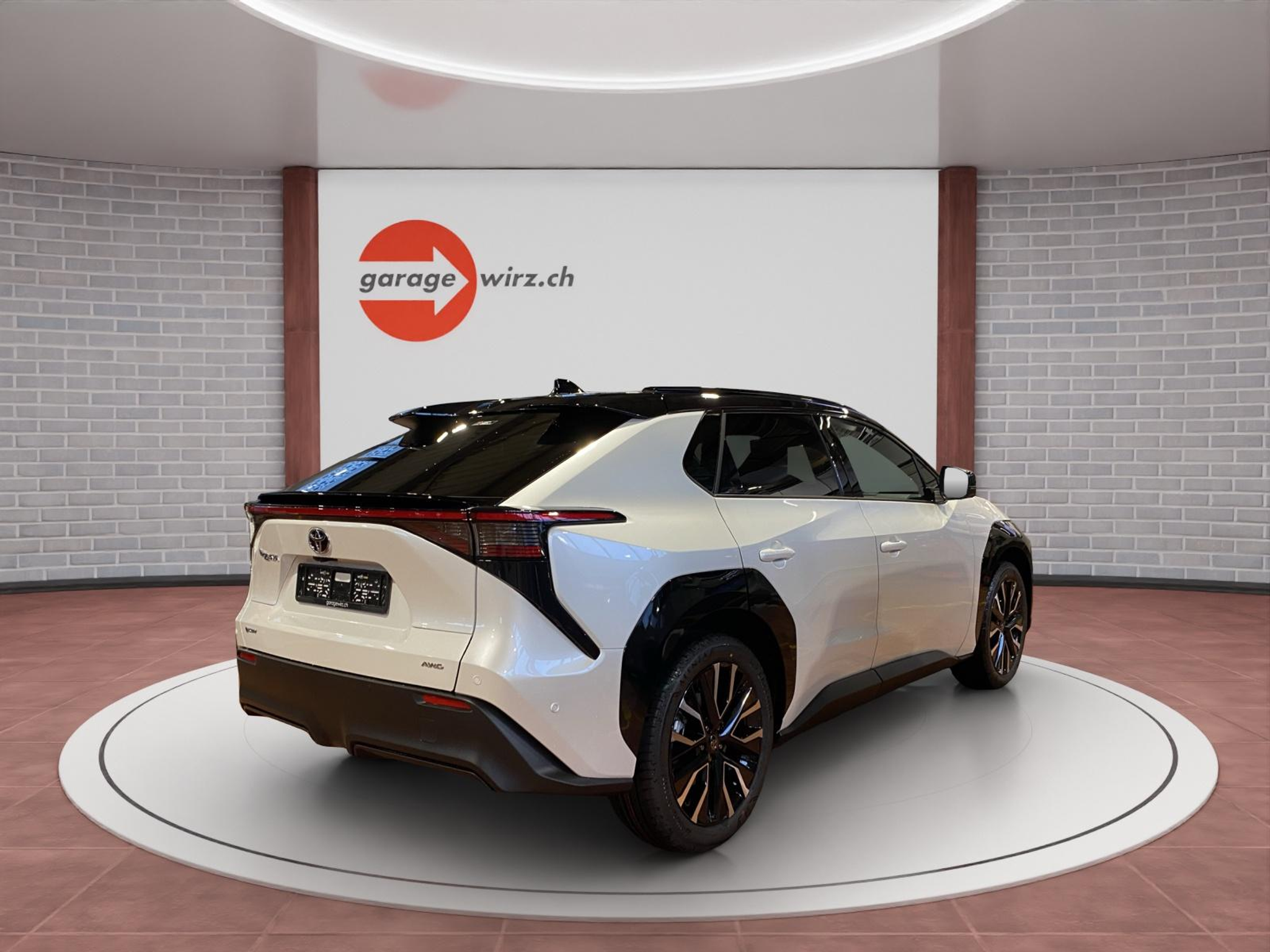 listing desktop thumbnail image 4