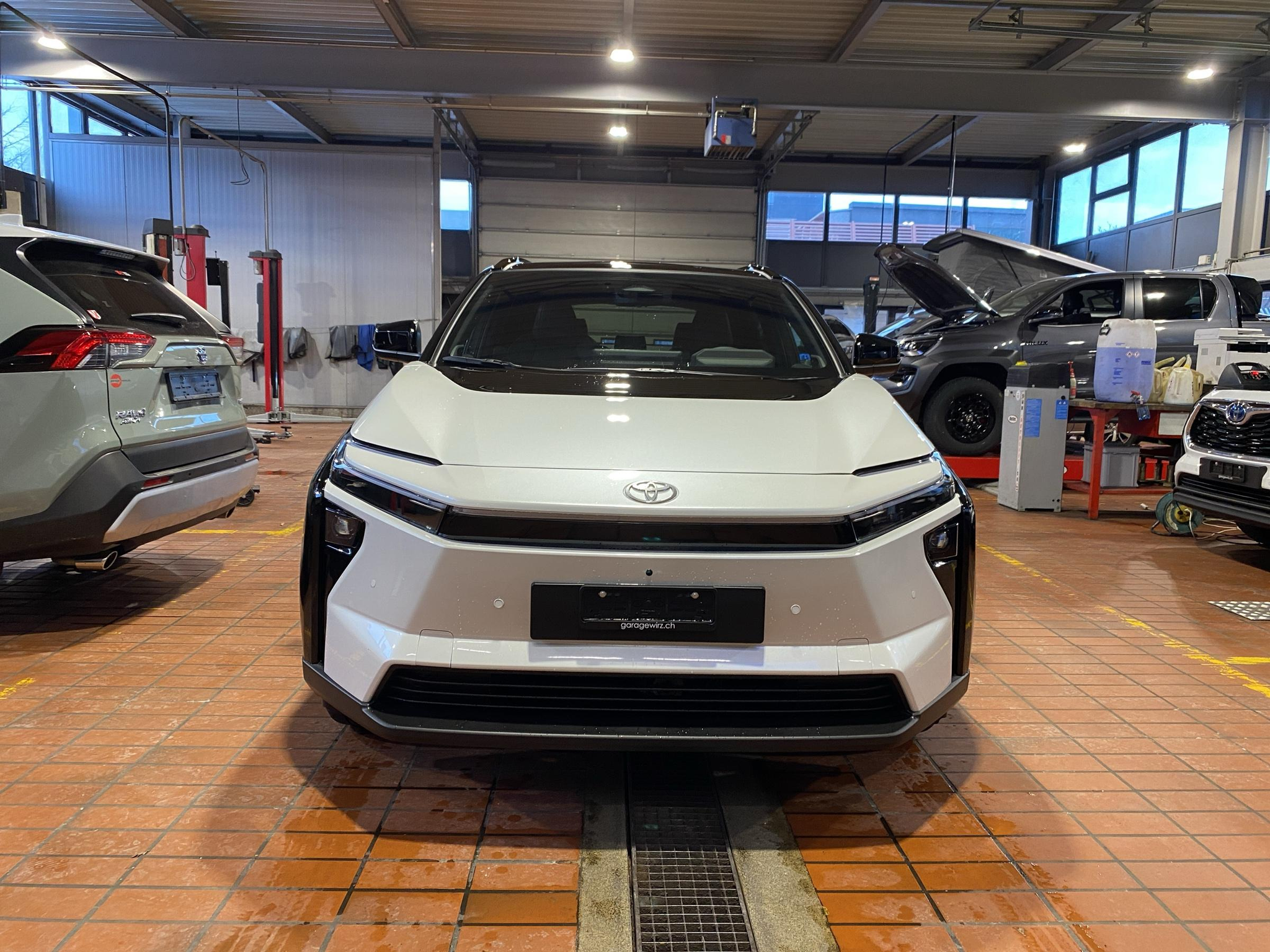 listing desktop thumbnail image 5