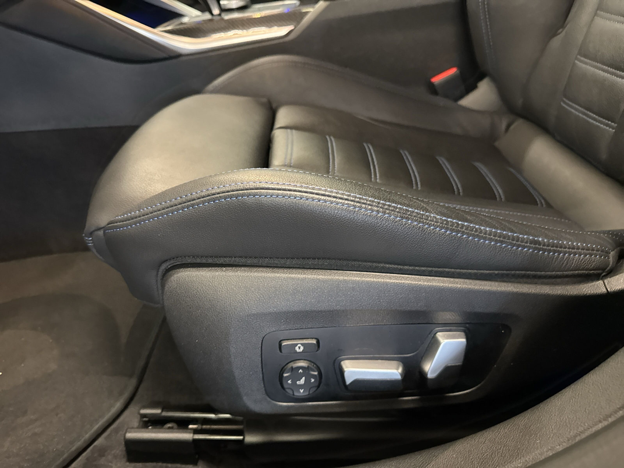 listing desktop thumbnail image 18