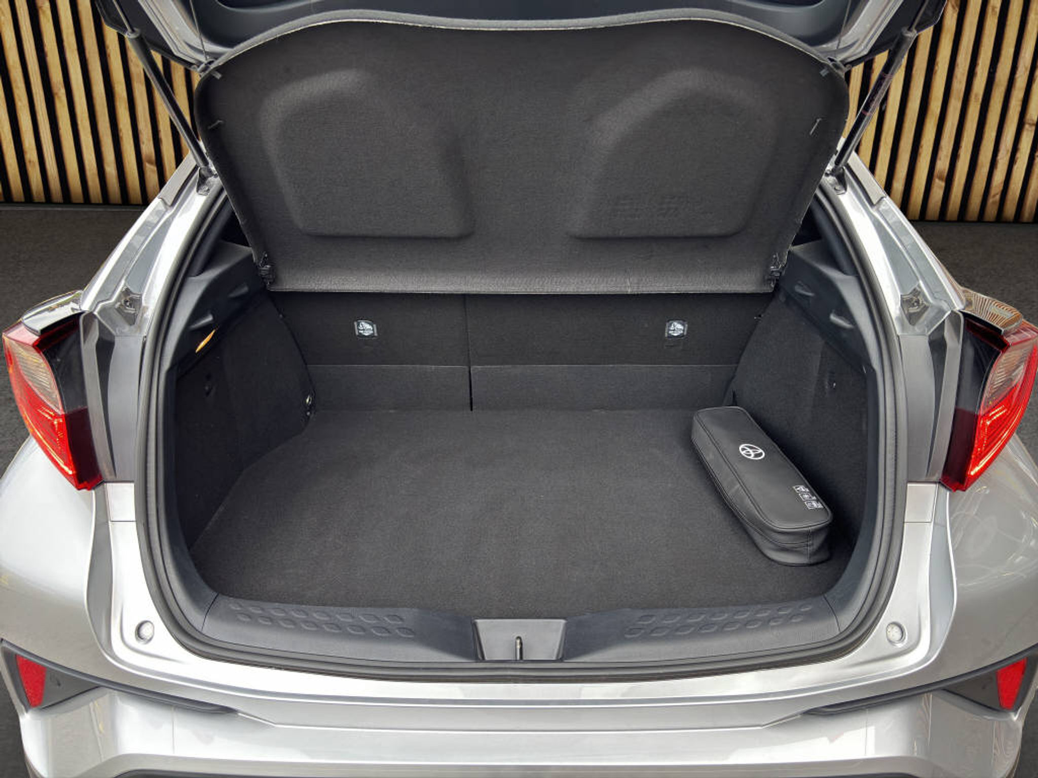 listing desktop thumbnail image 14