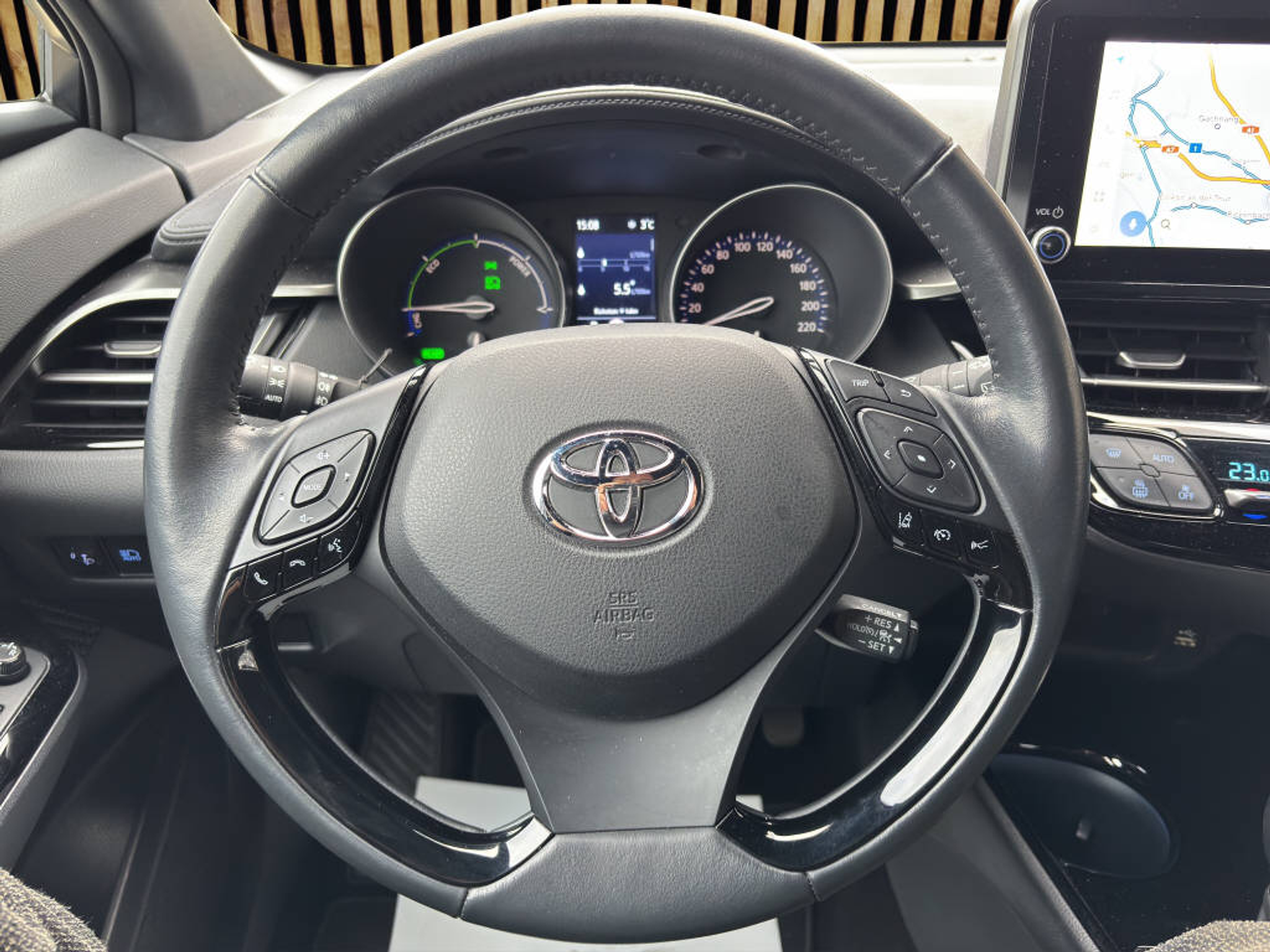 listing desktop thumbnail image 8