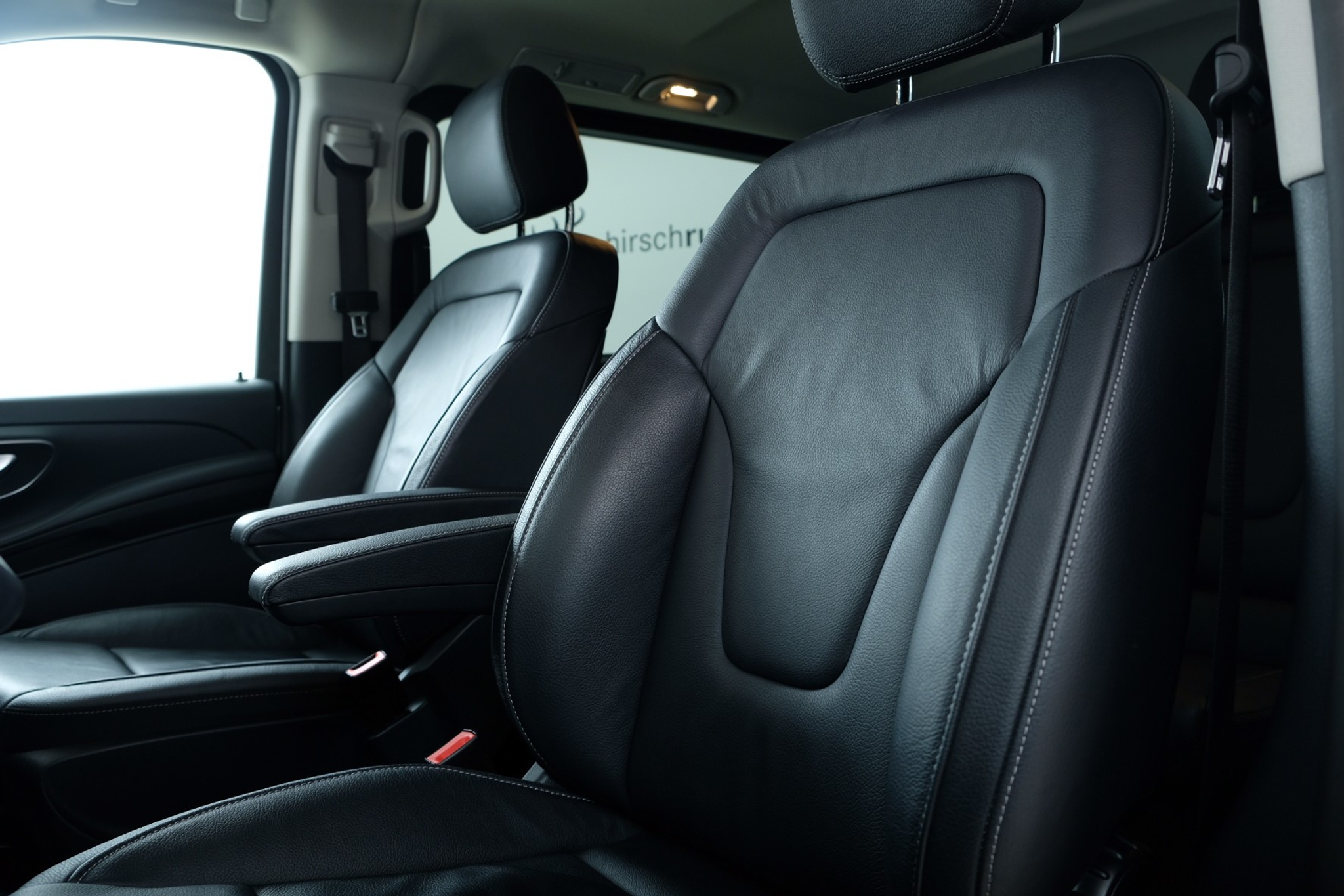 listing desktop thumbnail image 4