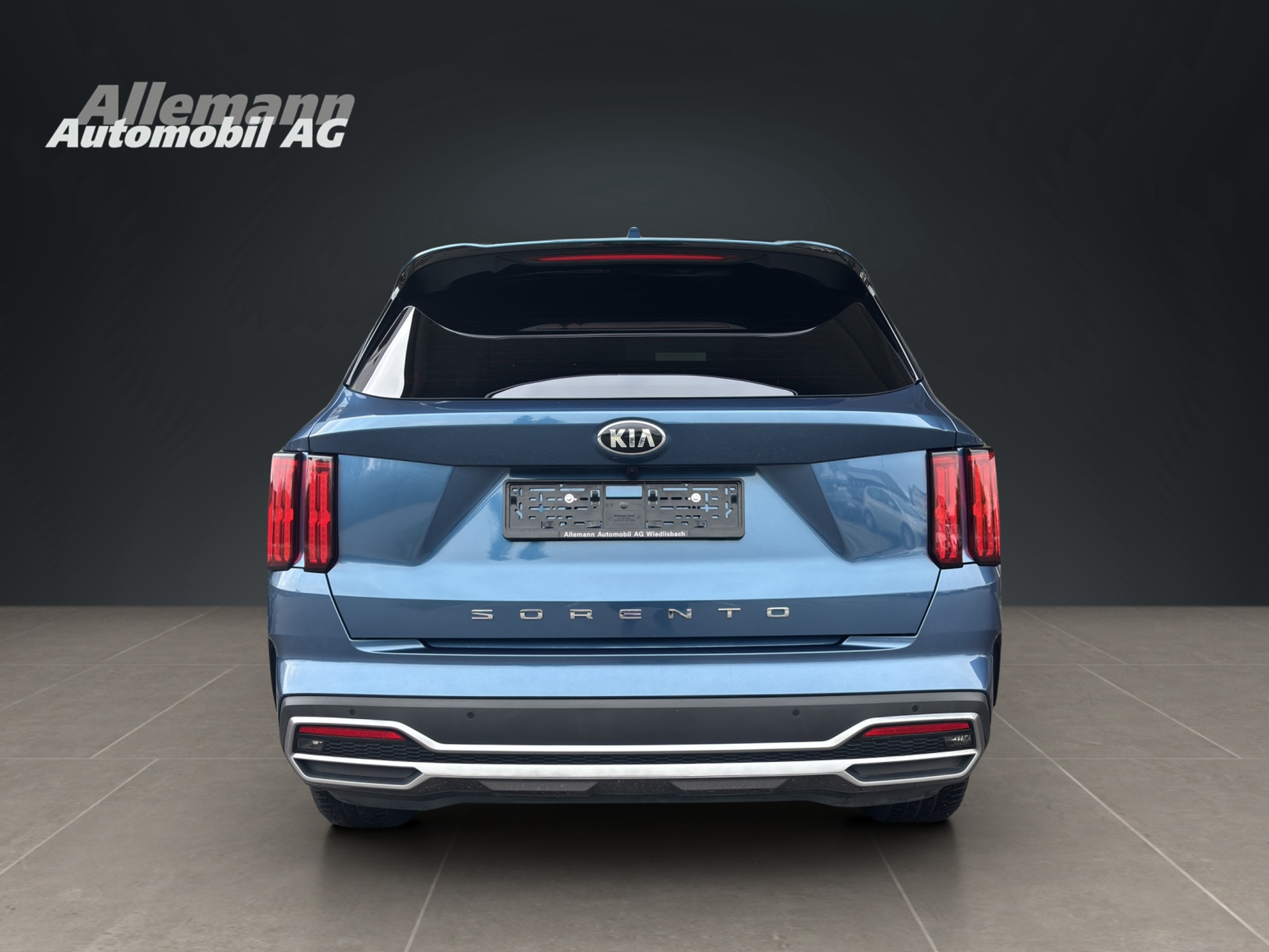 listing desktop thumbnail image 4