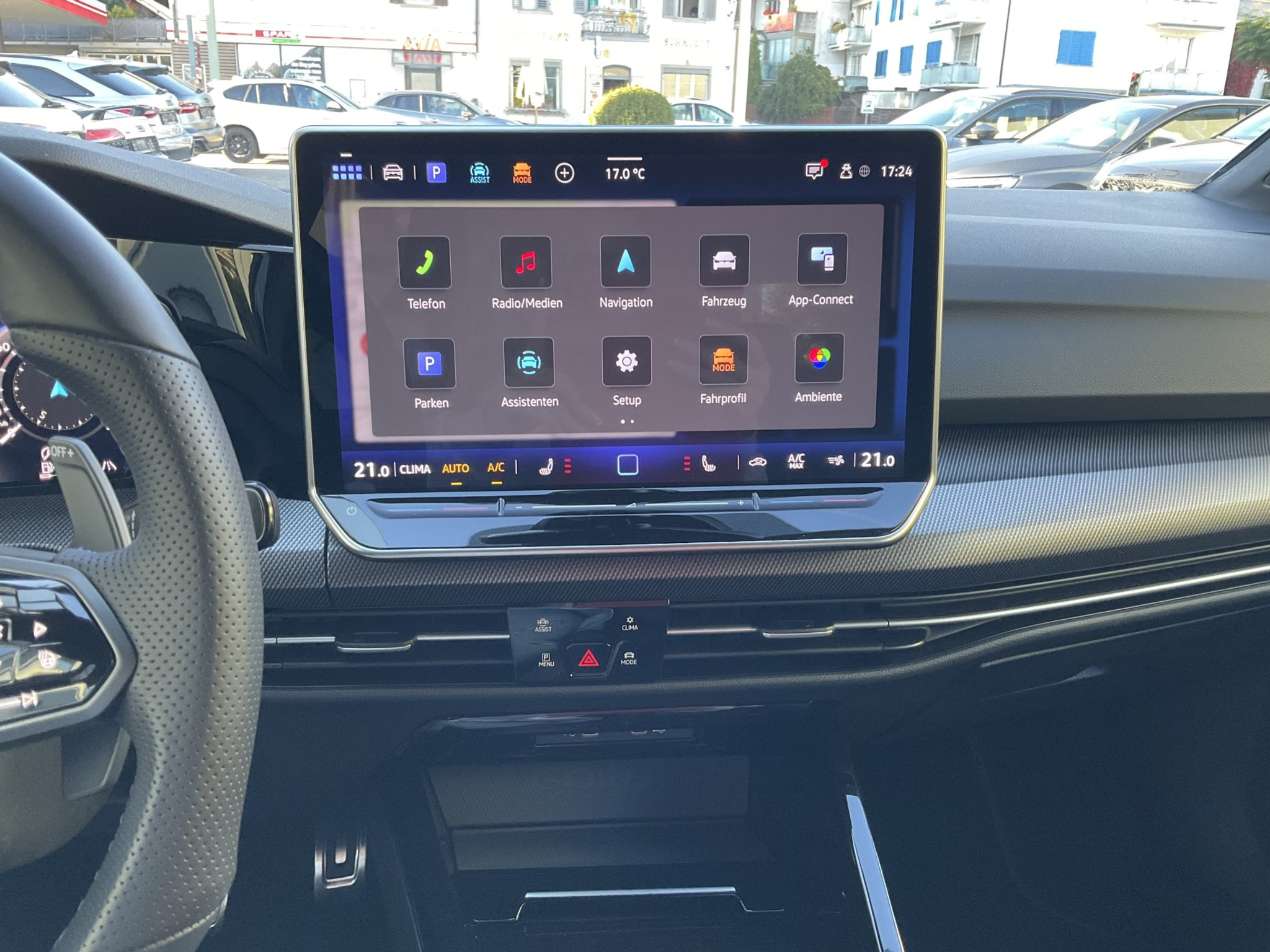 listing desktop thumbnail image 11