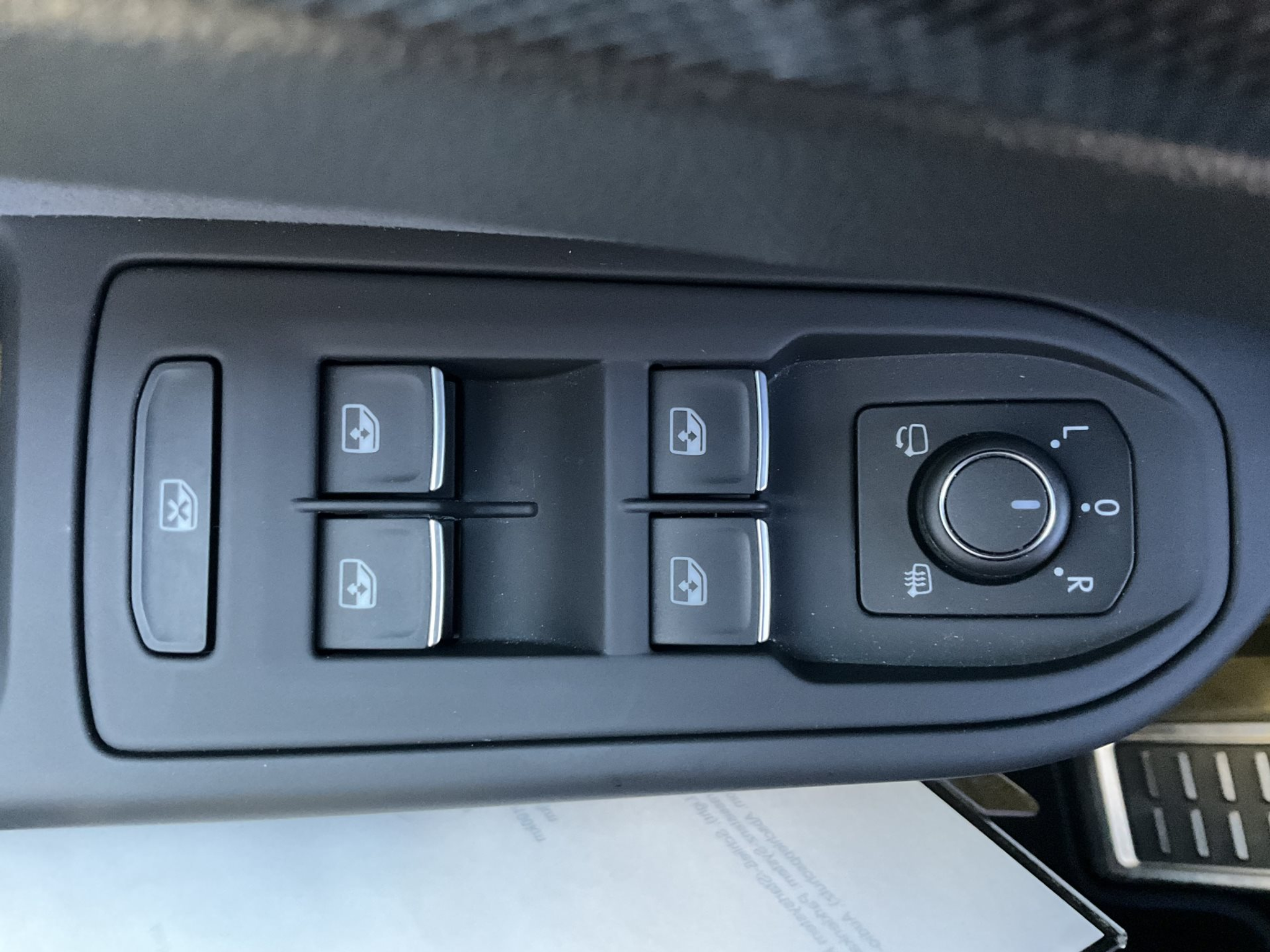 listing desktop thumbnail image 31