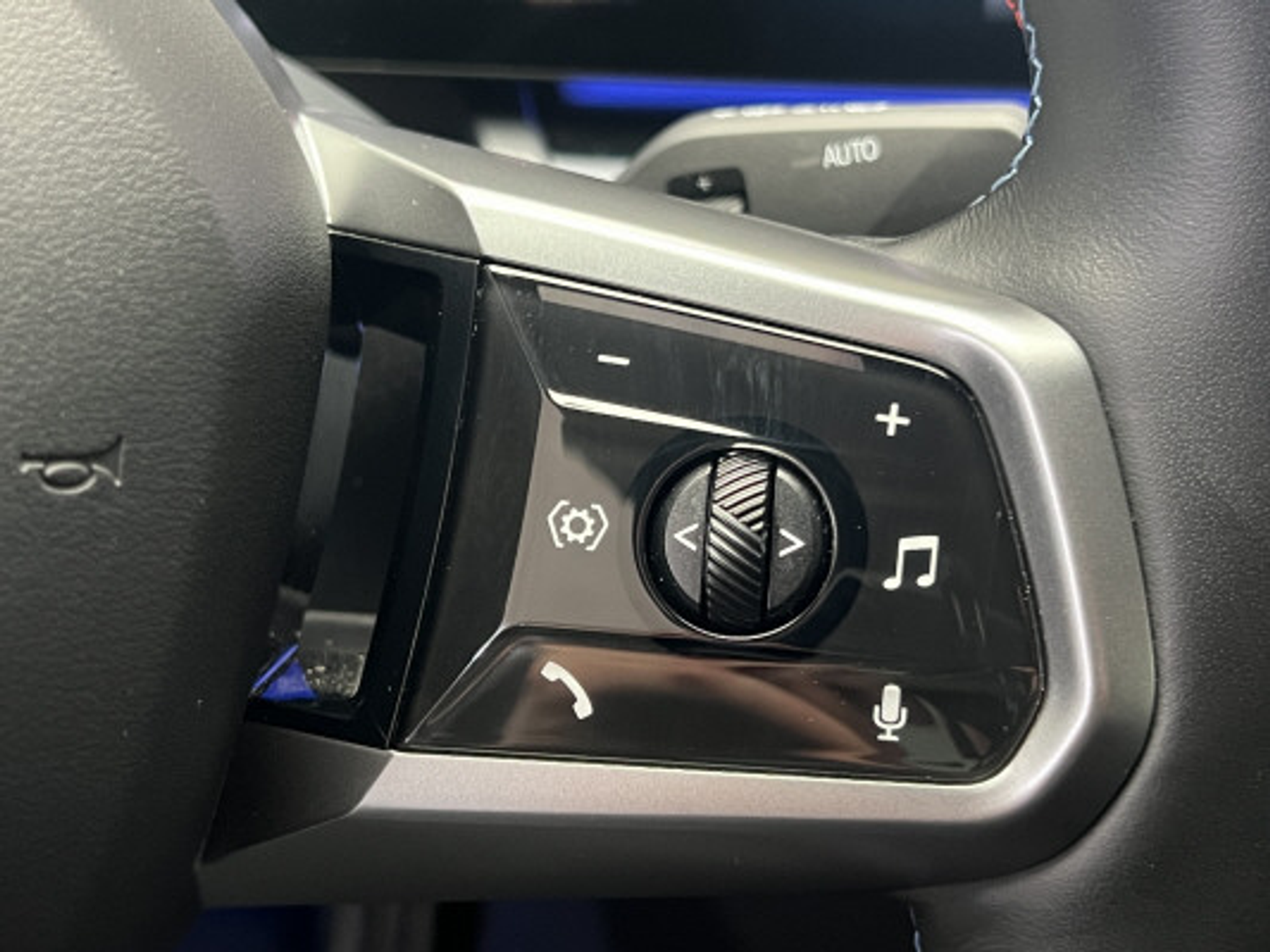 listing desktop thumbnail image 13