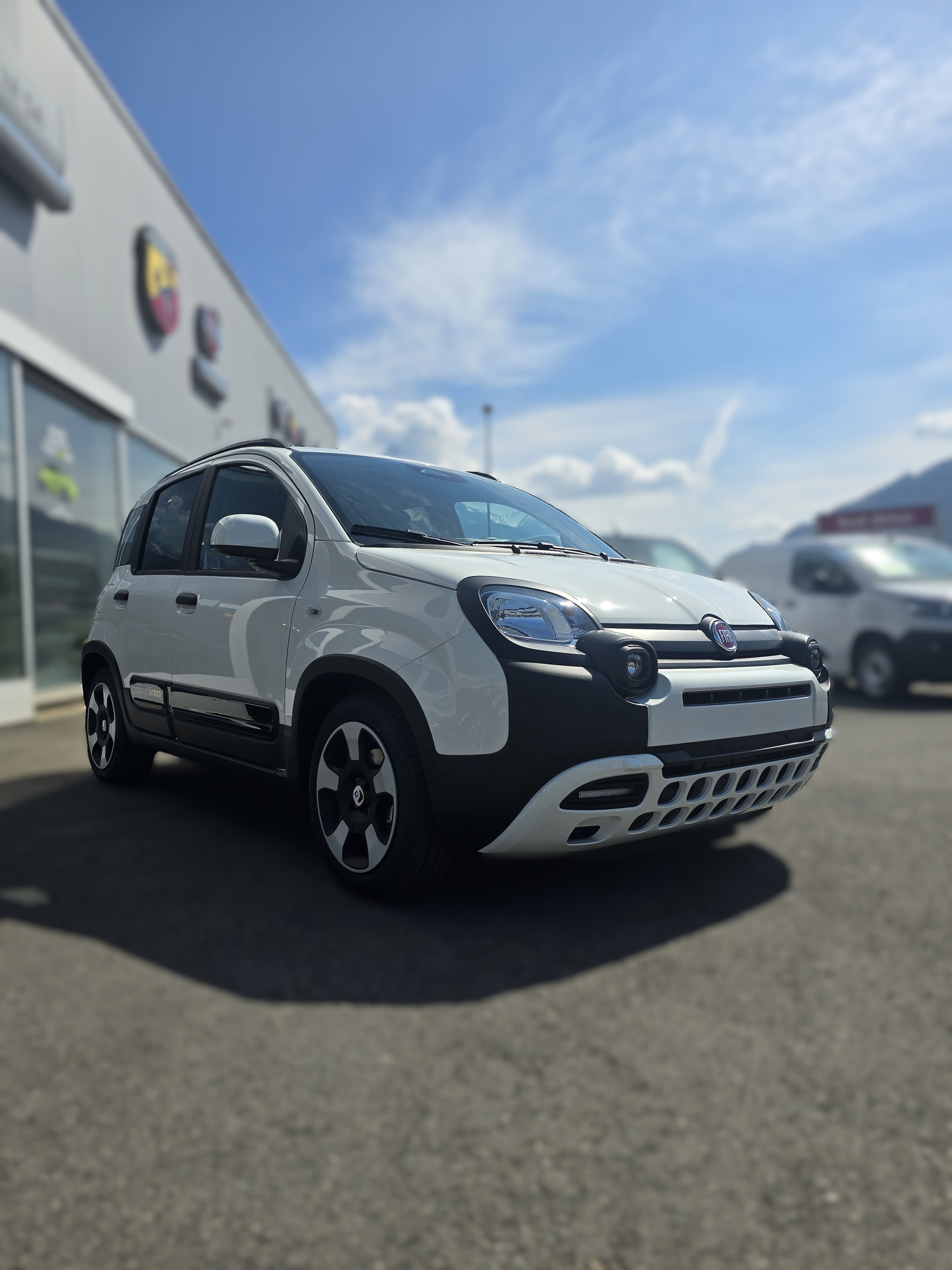 listing desktop thumbnail image 6