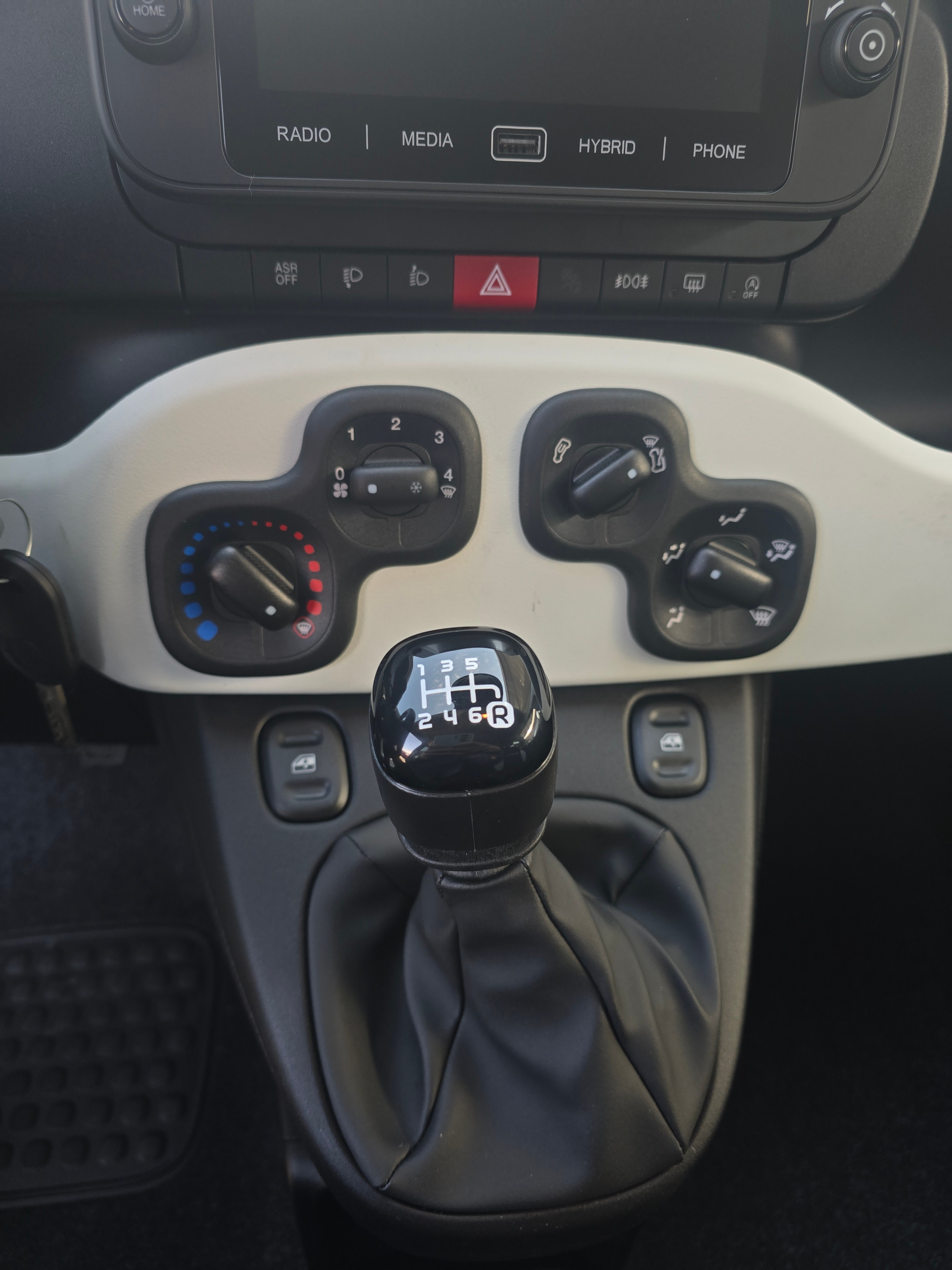 listing desktop thumbnail image 9