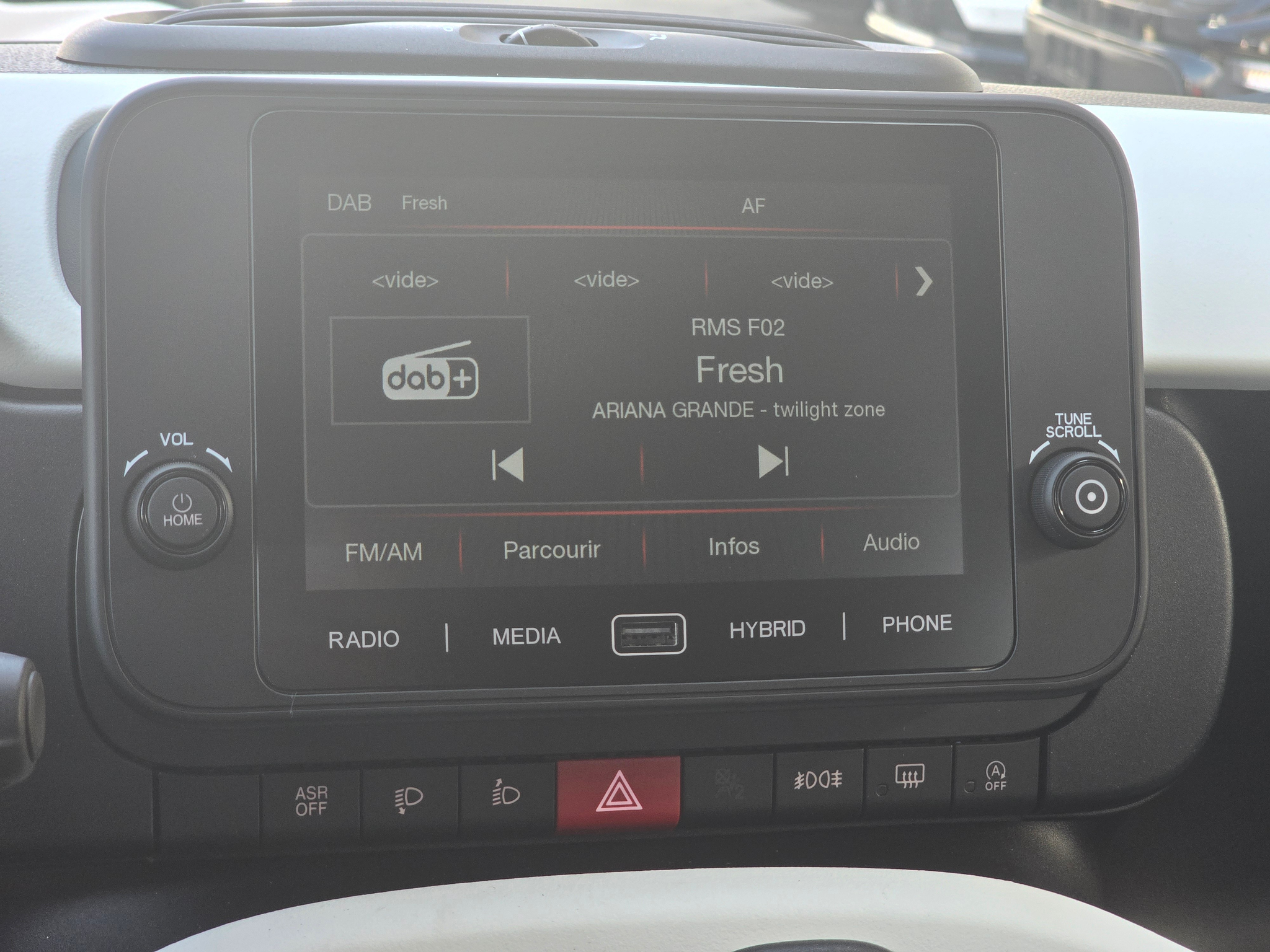 listing desktop thumbnail image 12